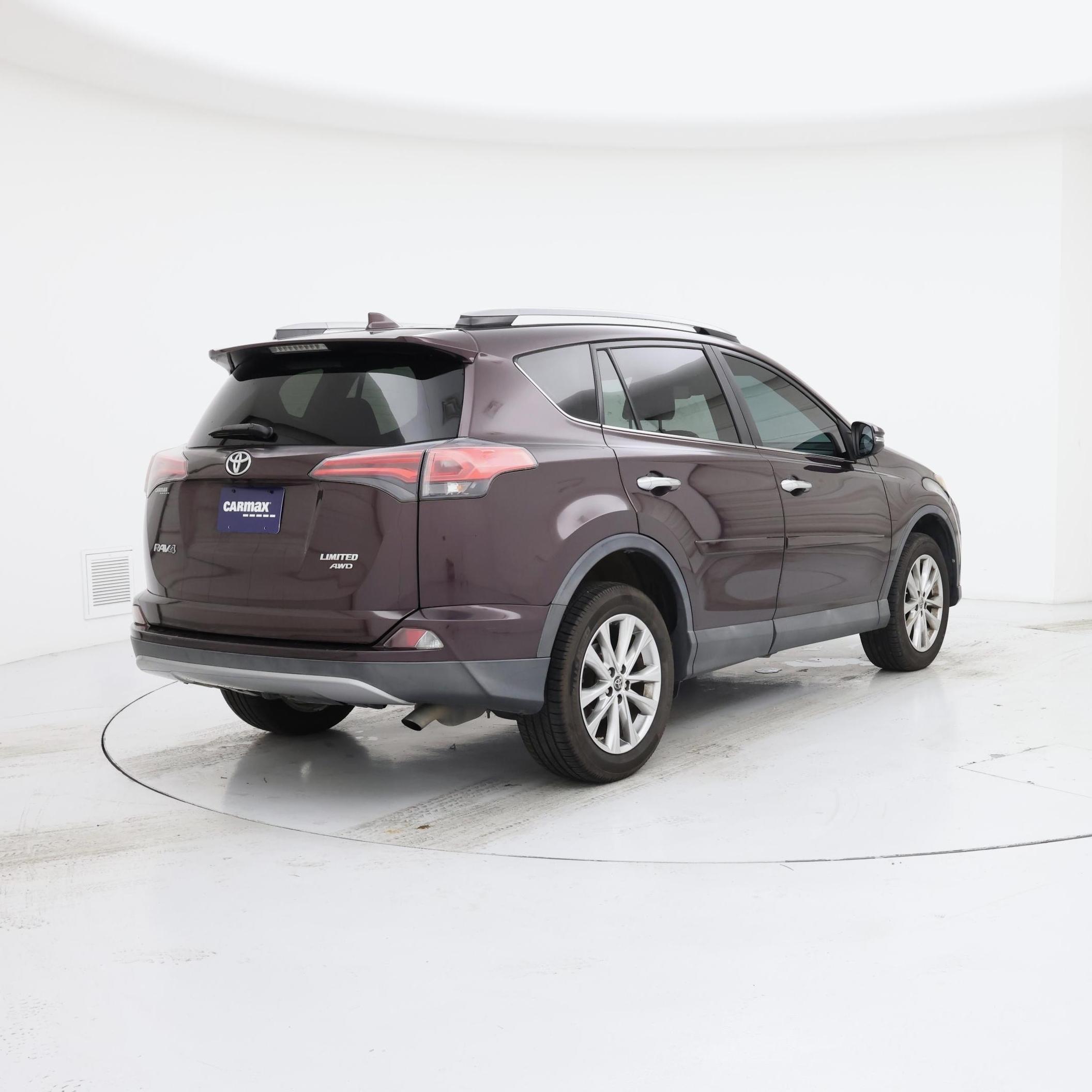 Thumbnail: 2018 Toyota RAV4 - 8