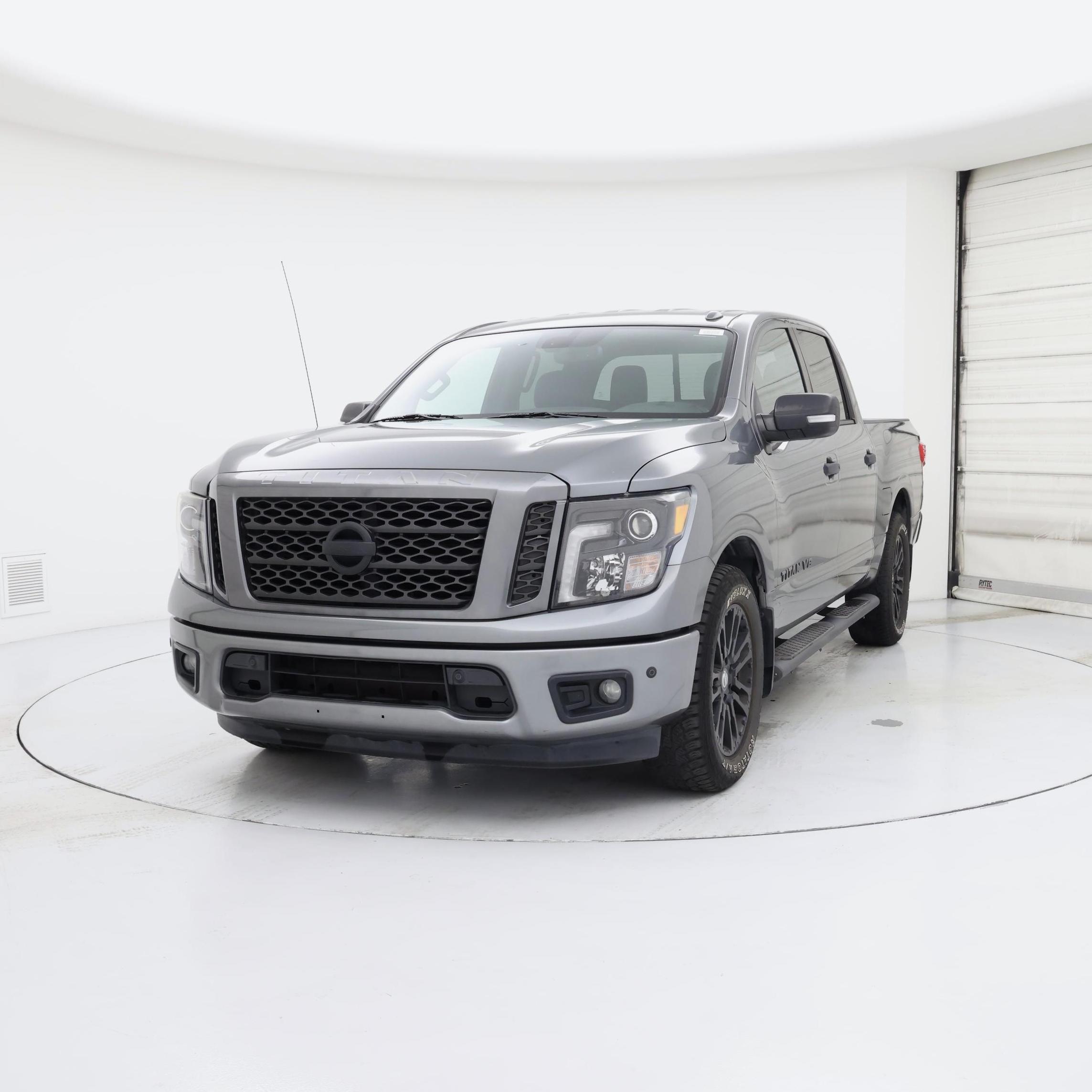 Thumbnail: 2018 Nissan Titan - 4