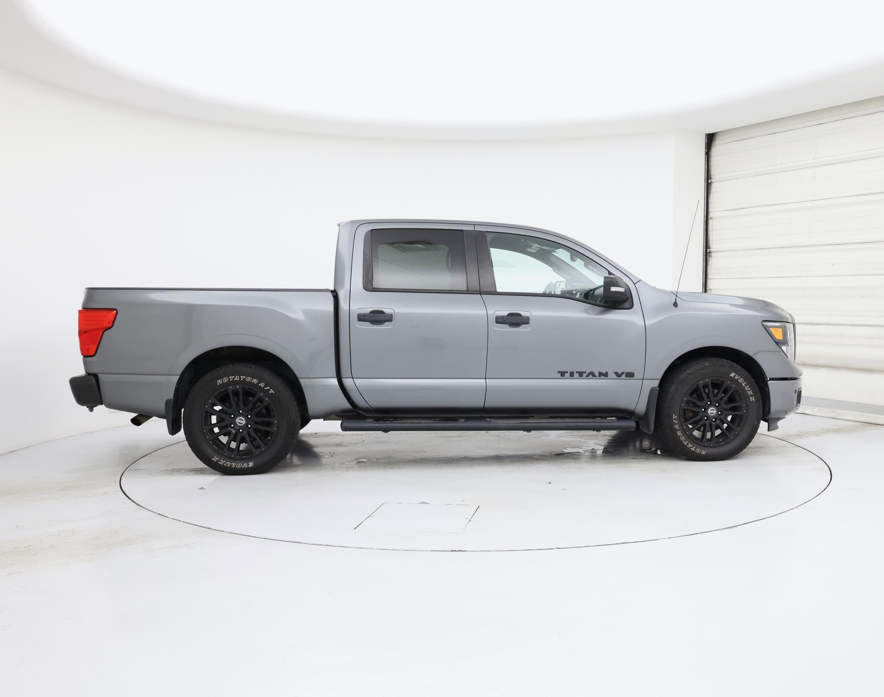 Thumbnail: 2018 Nissan Titan - 7