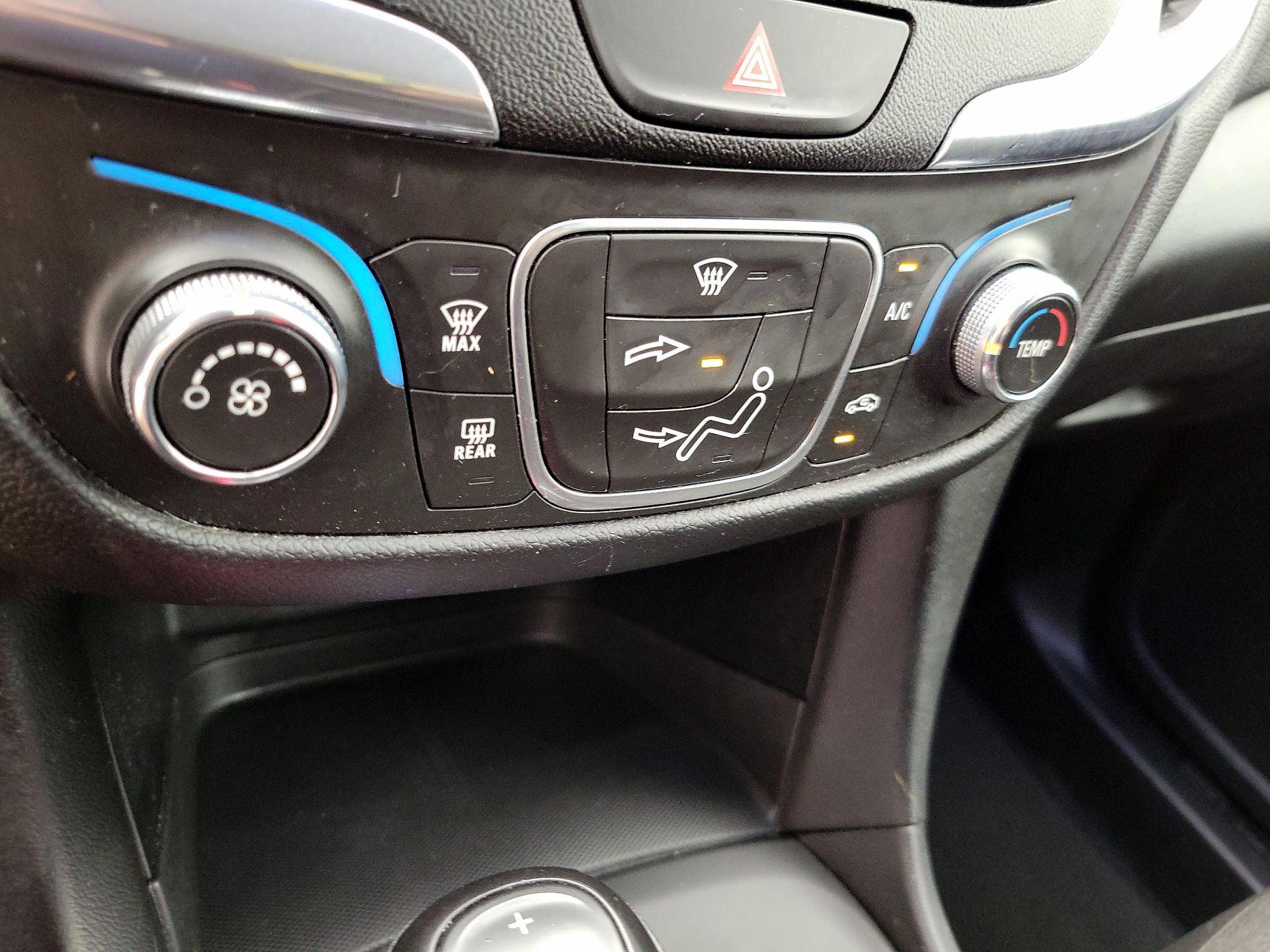 Thumbnail: 2019 Chevrolet Equinox - 14