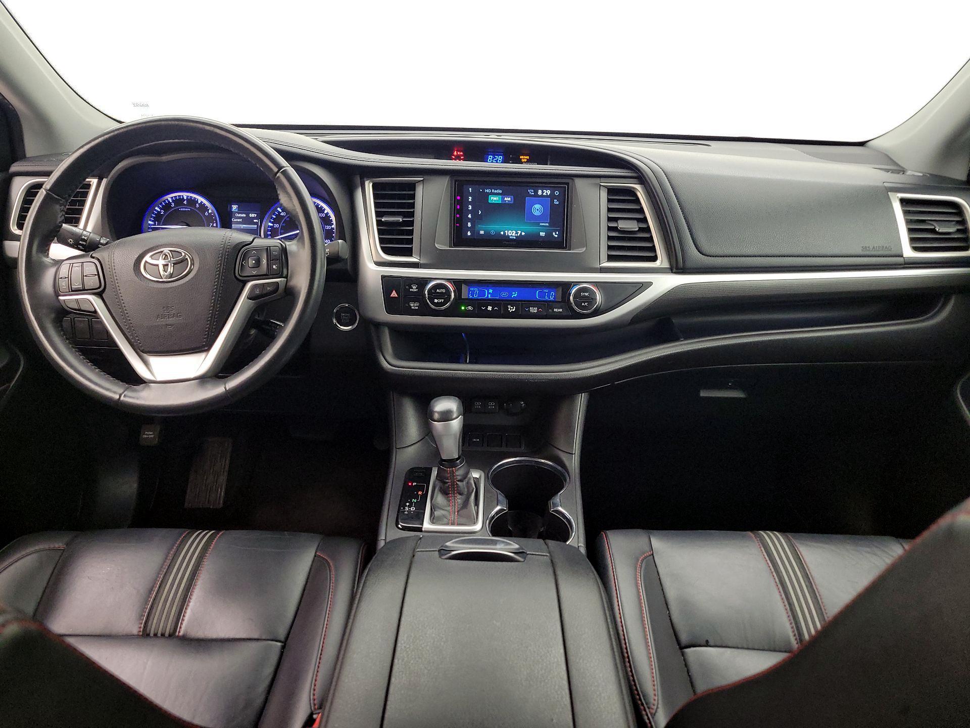 Thumbnail: 2019 Toyota Highlander - 9