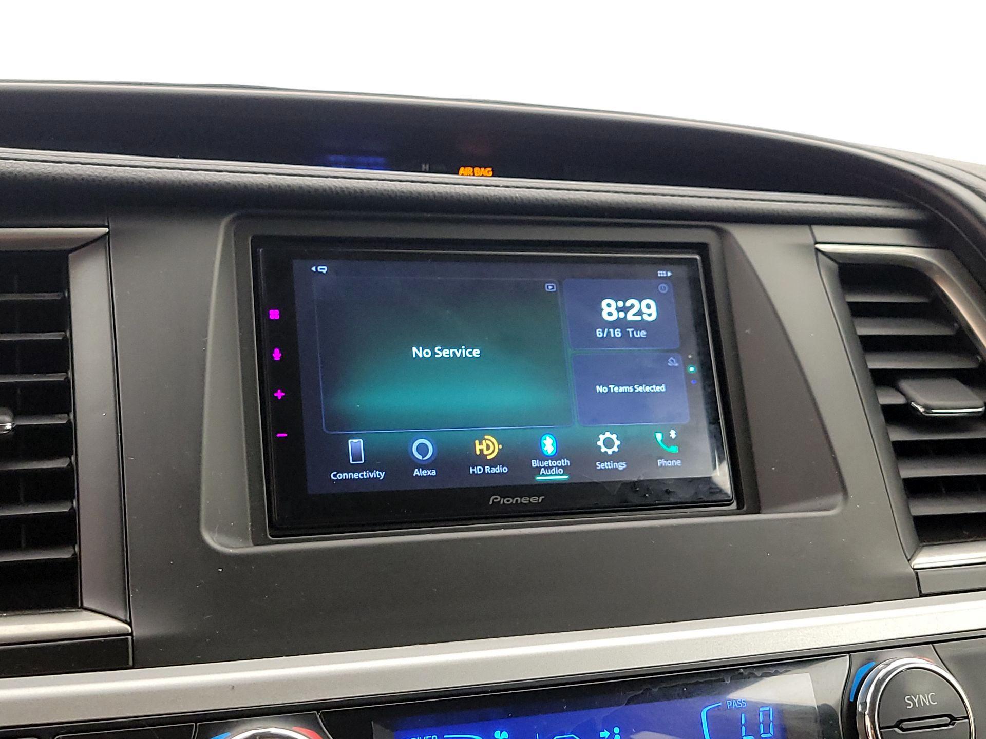 Thumbnail: 2019 Toyota Highlander - 15