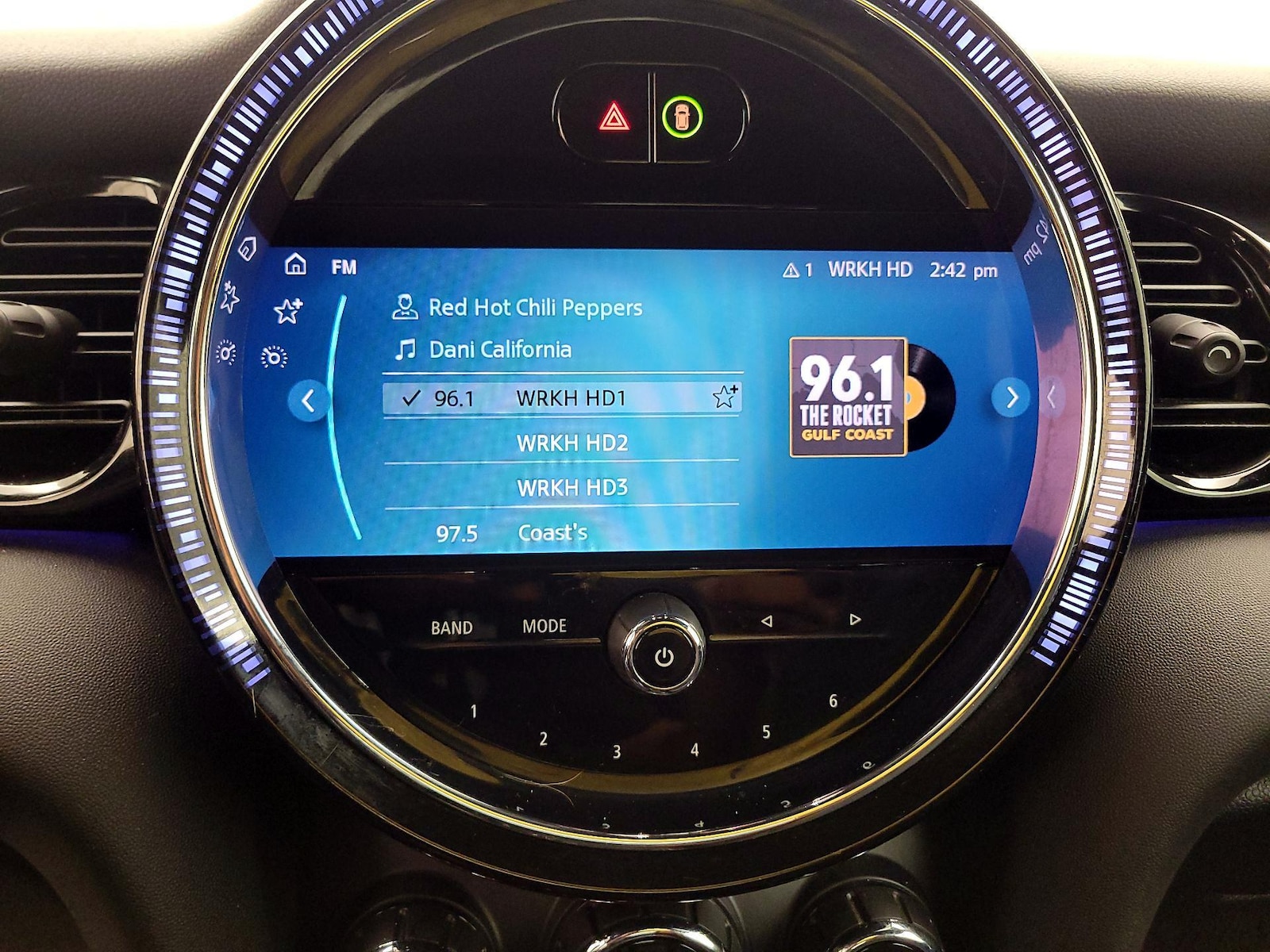 2022 MINI Convertible Base - Photo 16