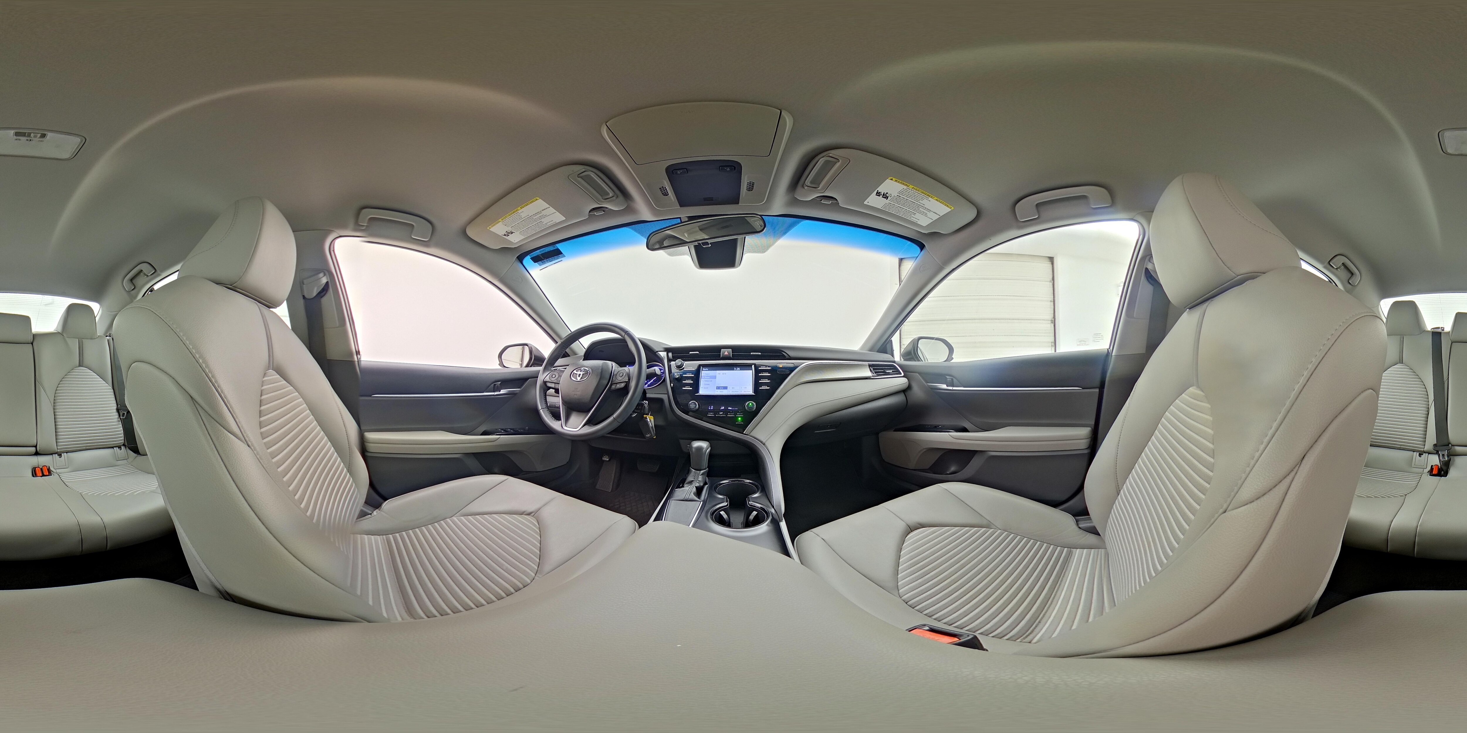 2018 Toyota Camry SE - Photo 24