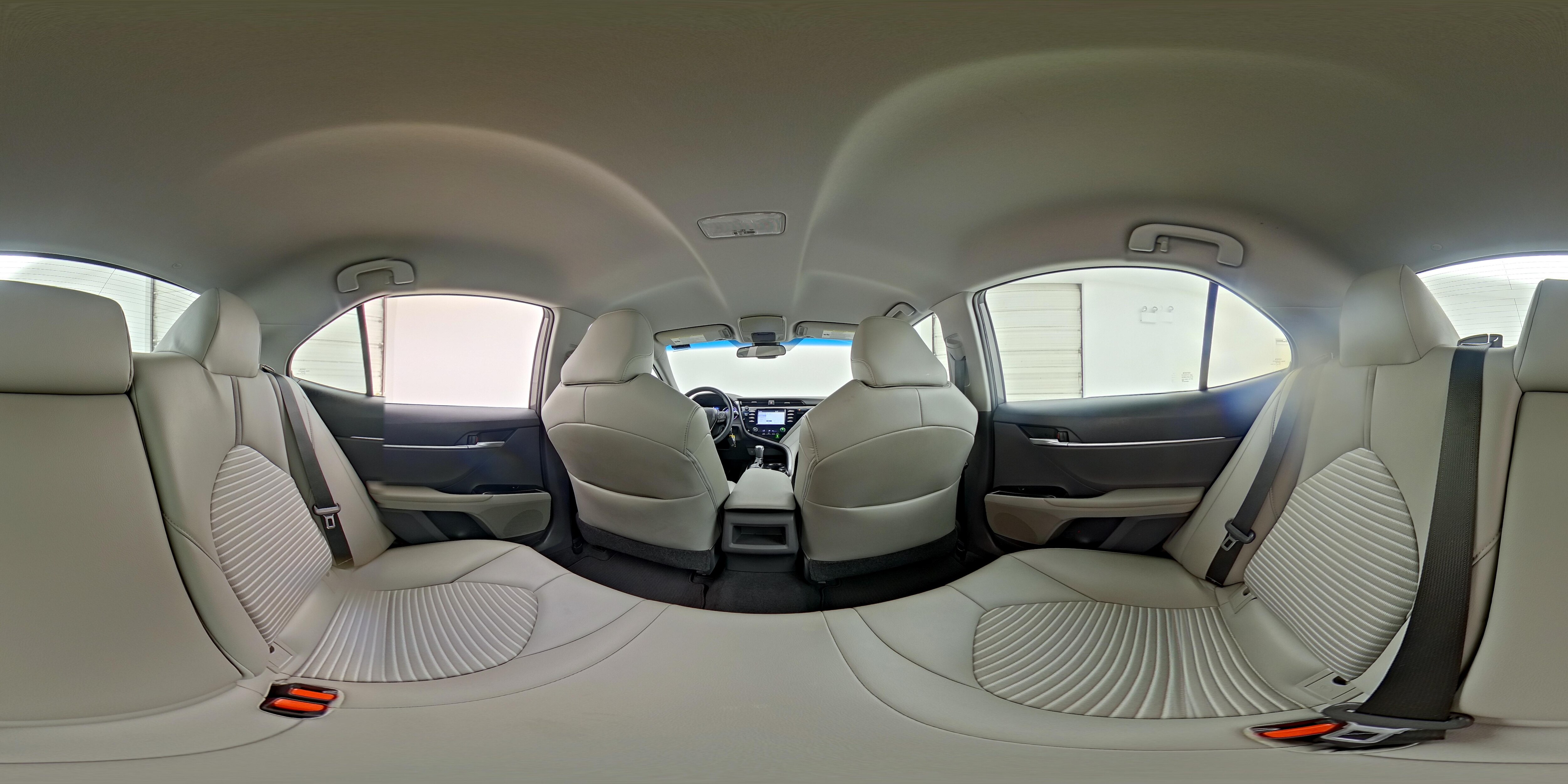 2018 Toyota Camry SE - Photo 25