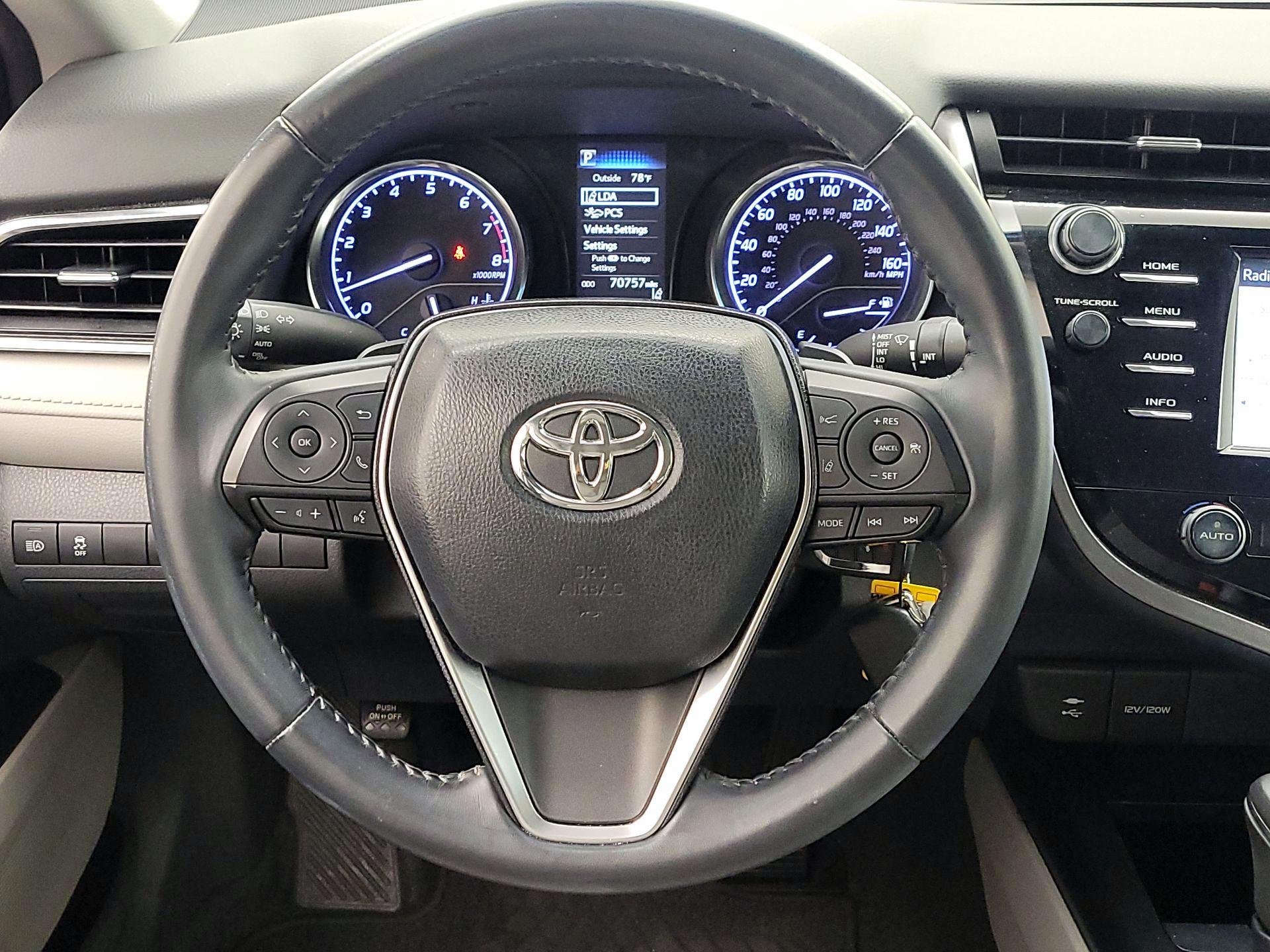 Thumbnail: 2018 Toyota Camry - 10