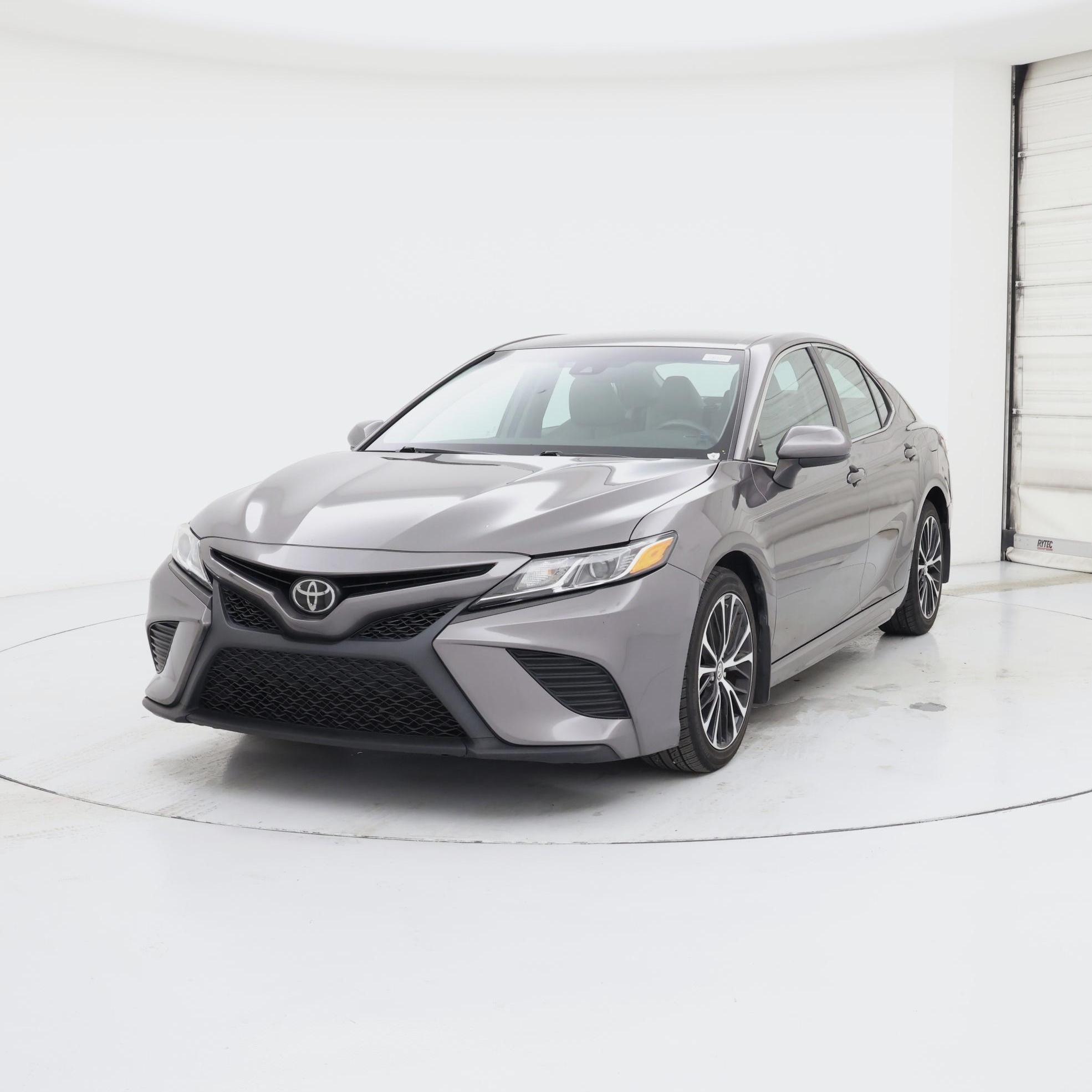 Thumbnail: 2018 Toyota Camry - 4