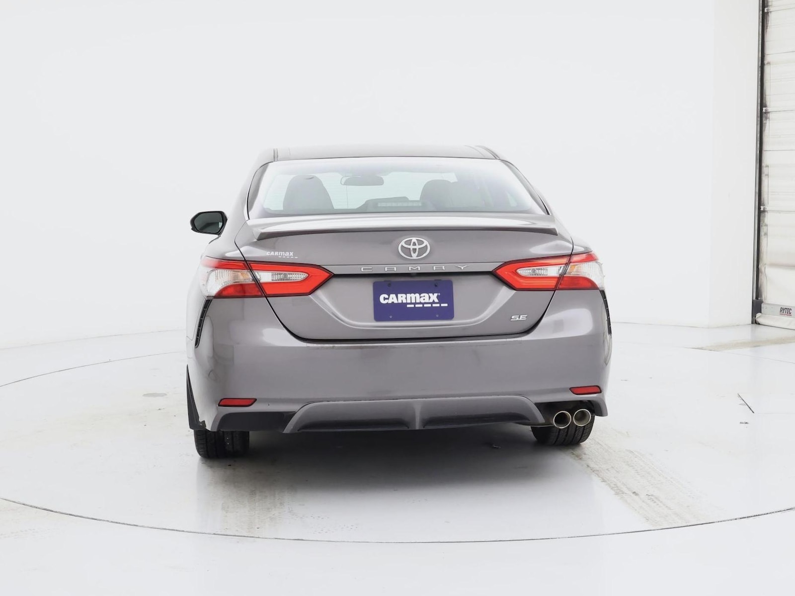 2018 Toyota Camry SE - Photo 7