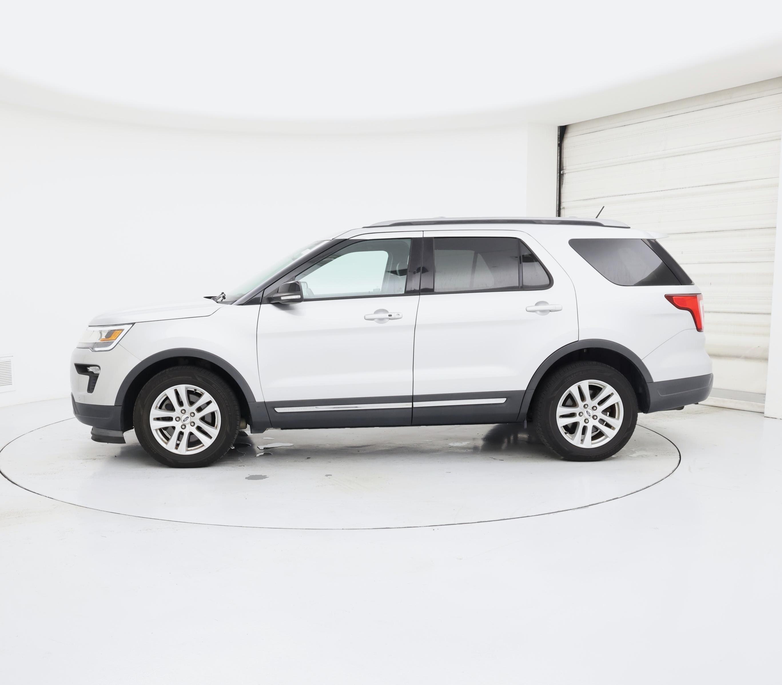 Thumbnail: 2018 Ford Explorer - 3