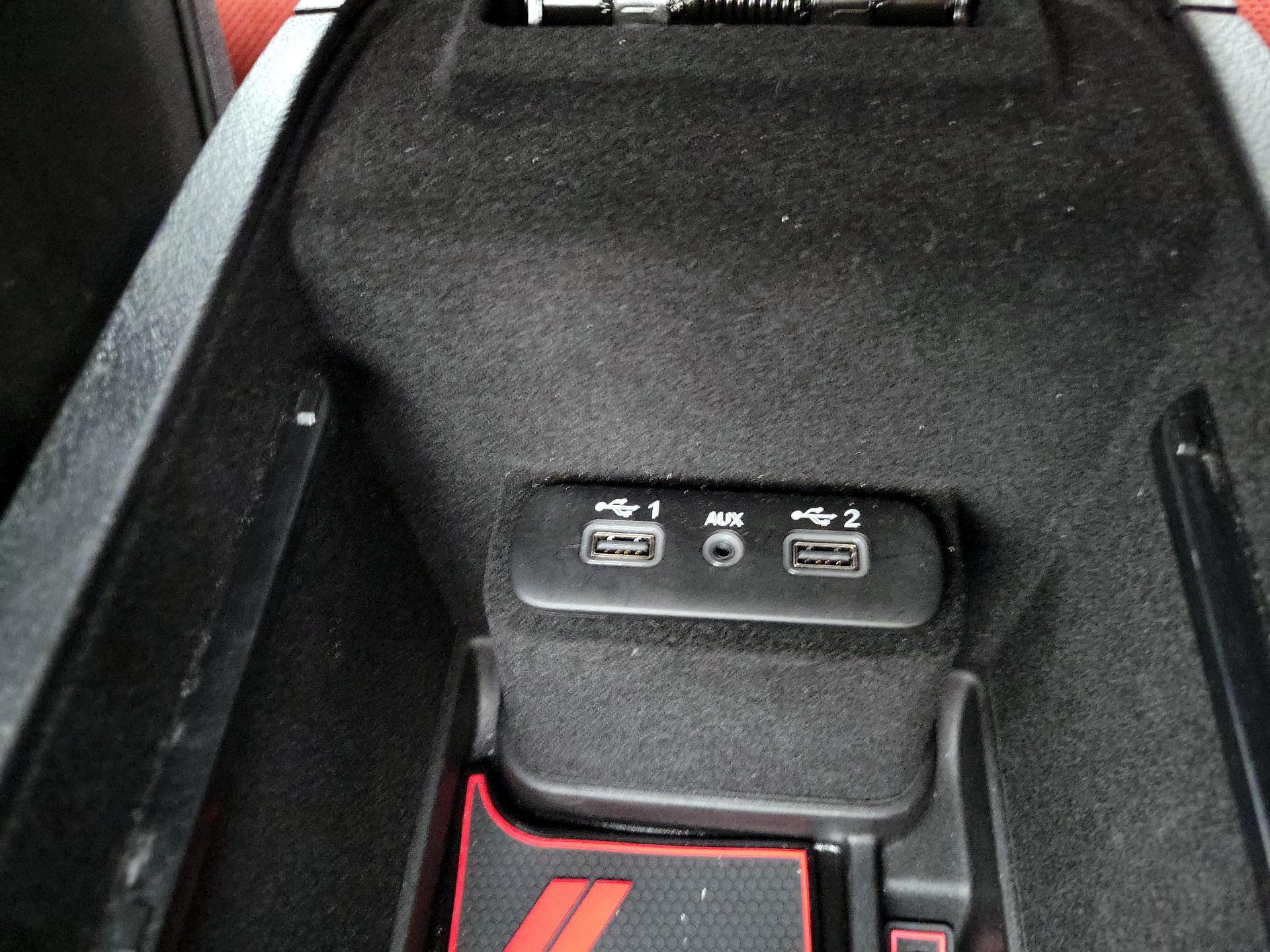 Thumbnail: 2020 Dodge Charger - 18