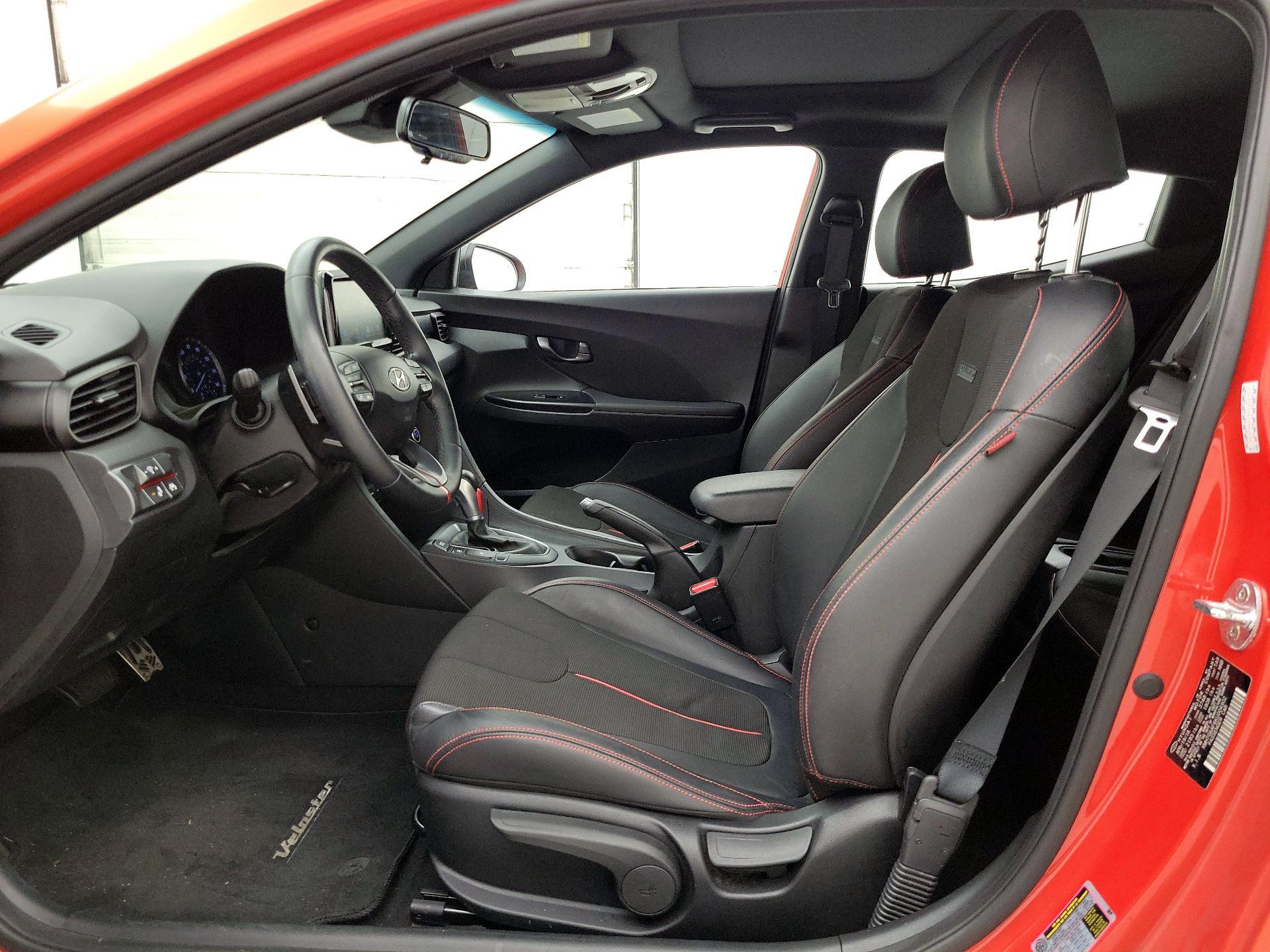 Thumbnail: 2019 Hyundai Veloster - 11
