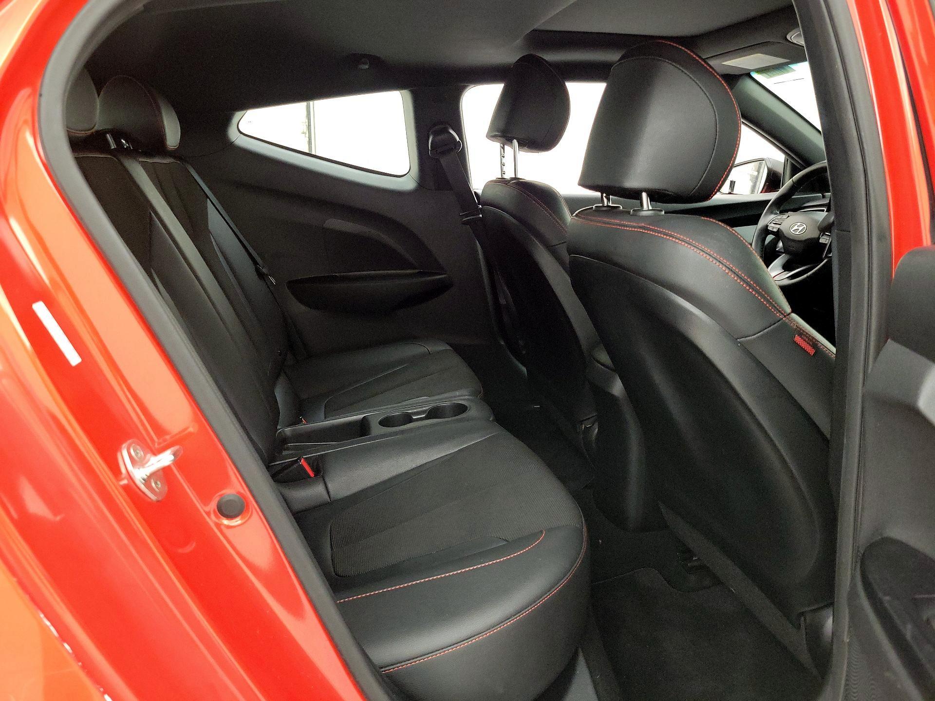 Thumbnail: 2019 Hyundai Veloster - 19