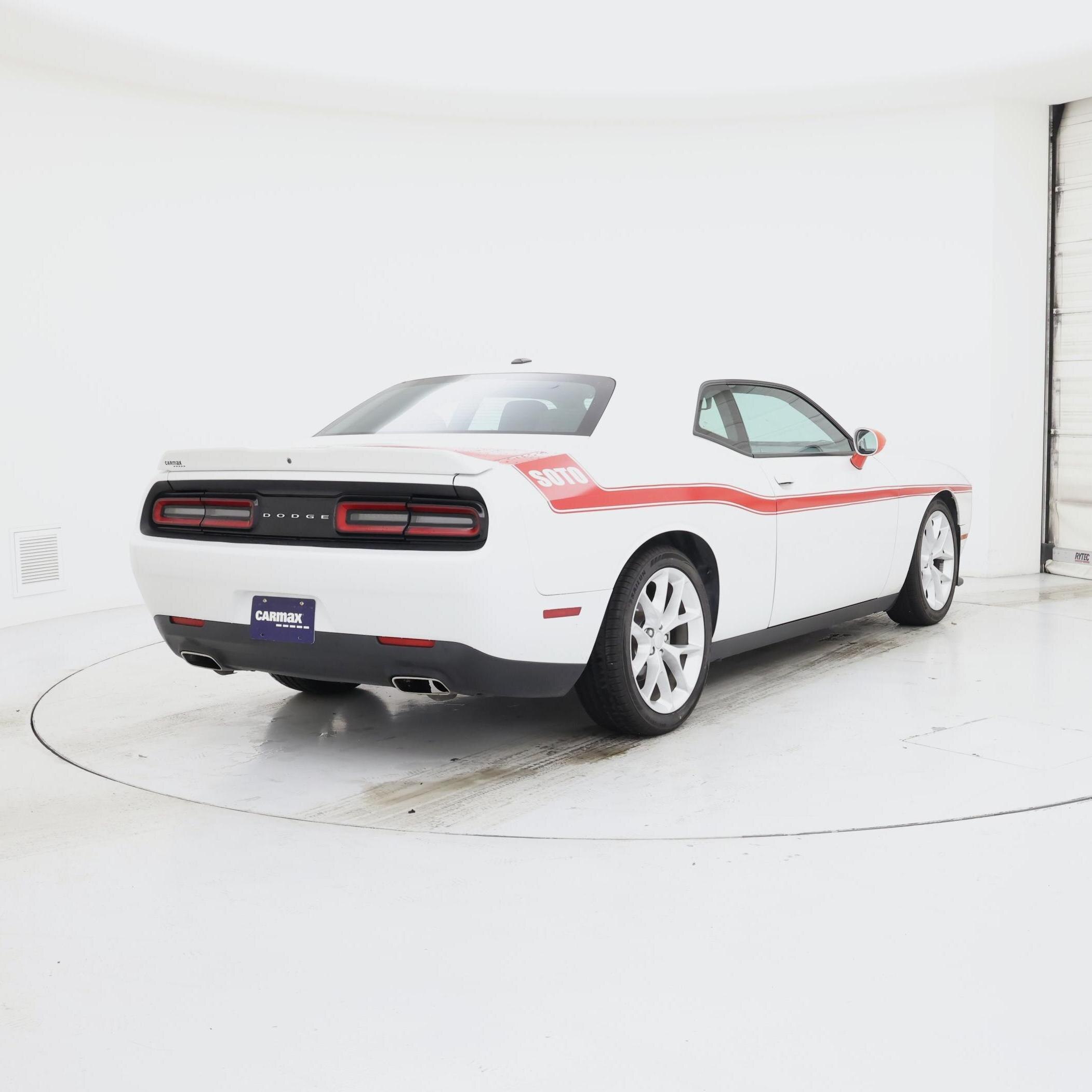 Thumbnail: 2022 Dodge Challenger - 8