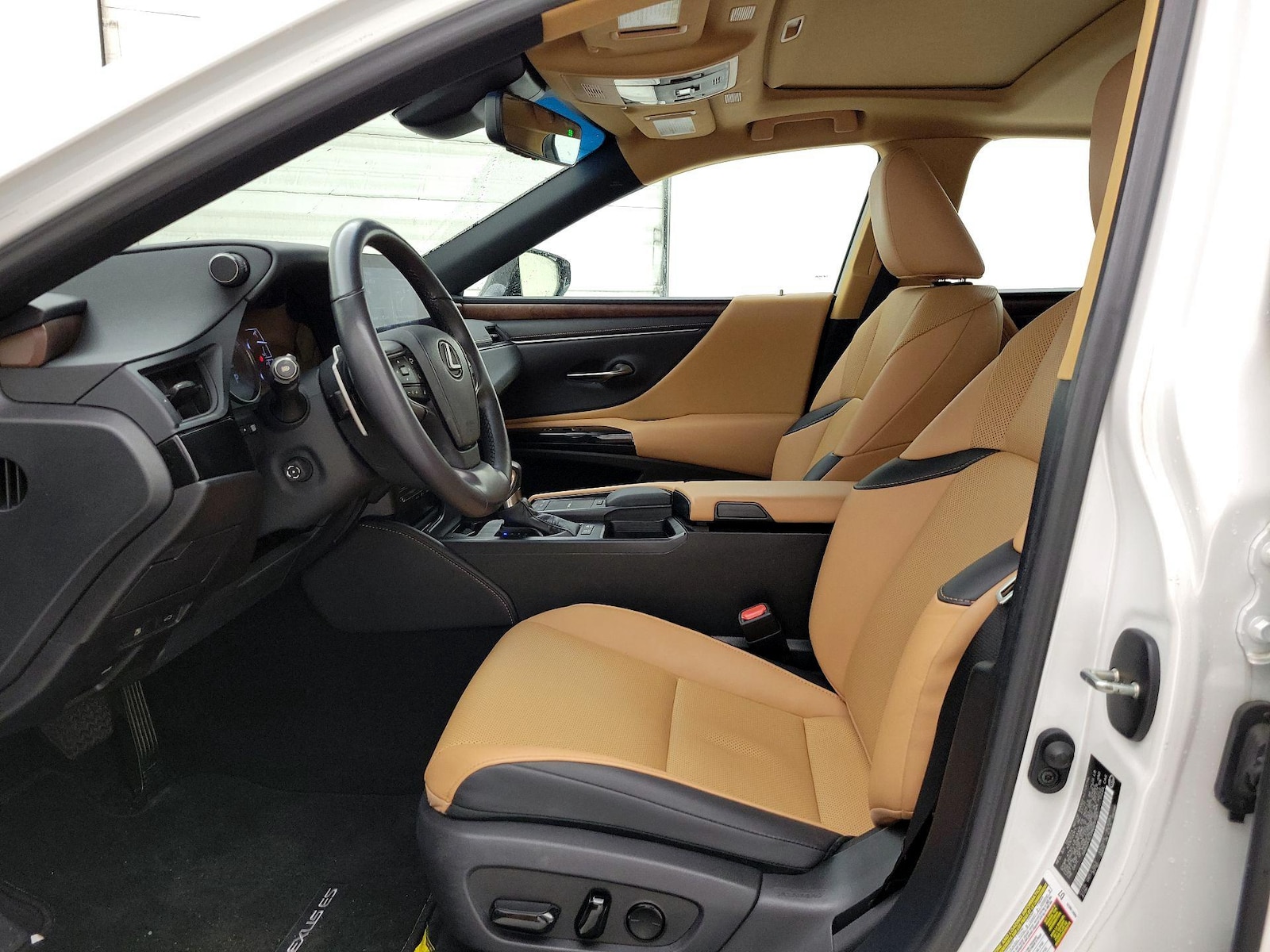 2022 Lexus ES Hybrid 300h - Photo 12