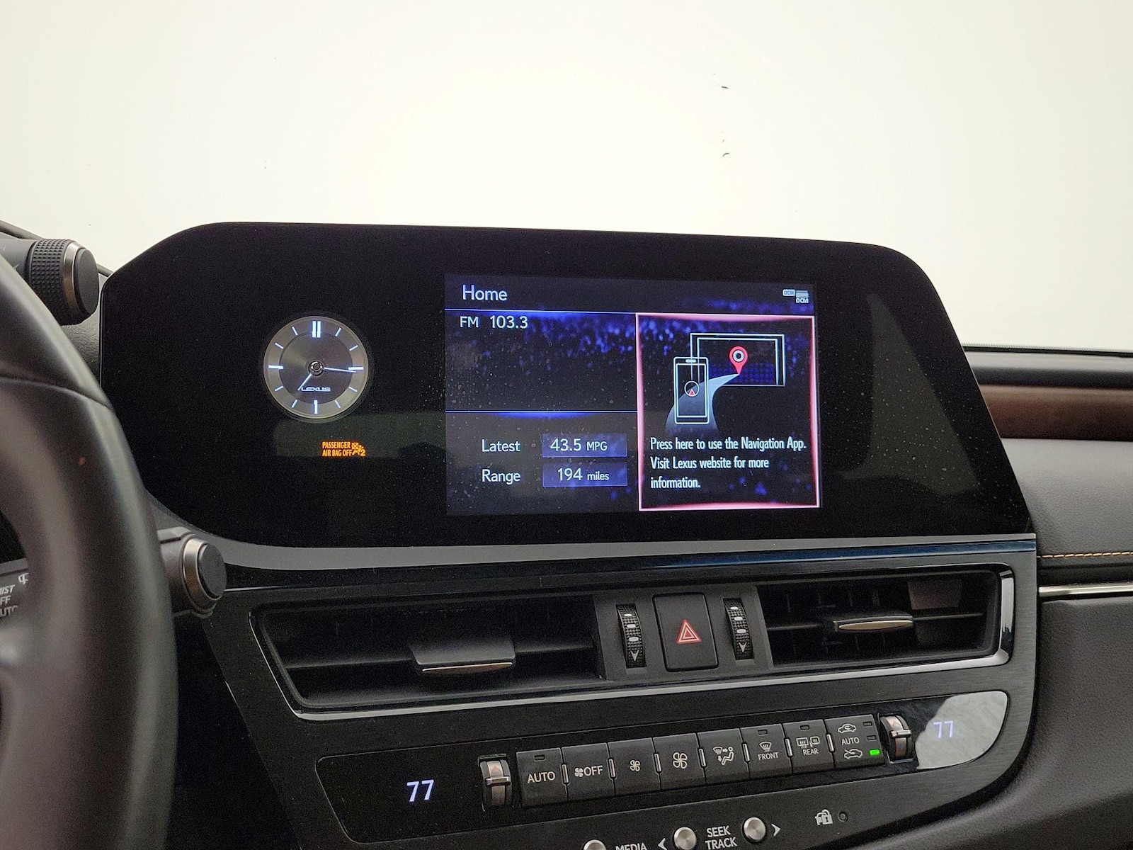 2022 Lexus ES Hybrid 300h - Photo 16
