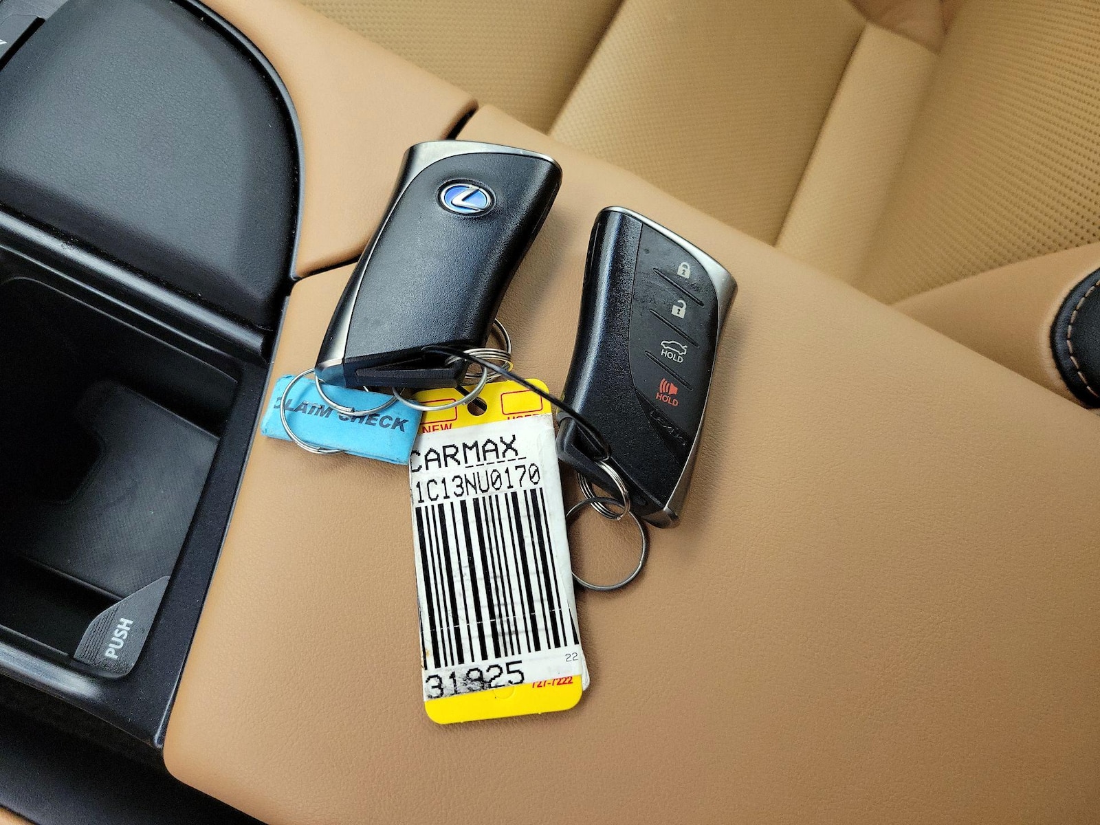 2022 Lexus ES Hybrid 300h - Photo 23