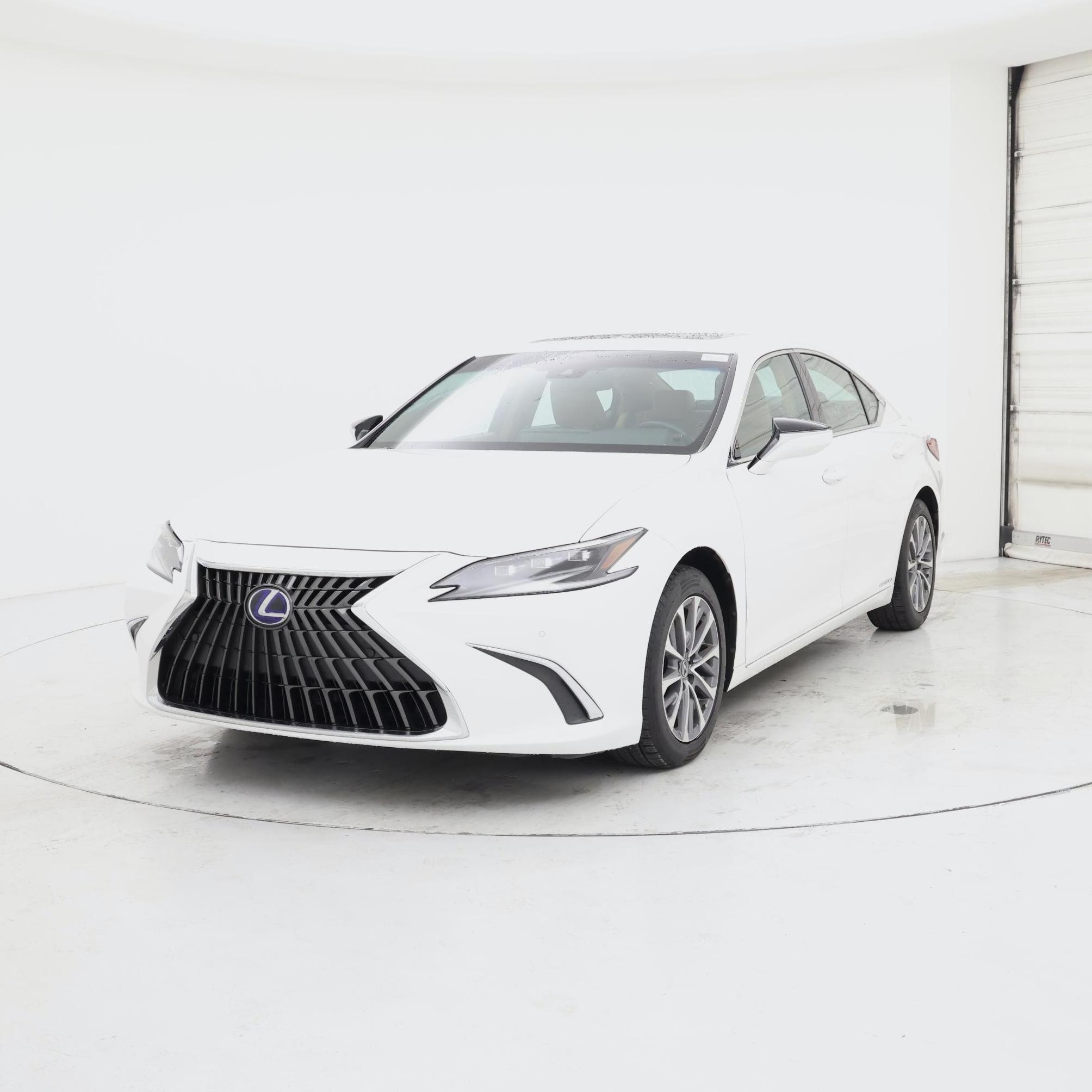 Thumbnail: 2022 Lexus ES - 4