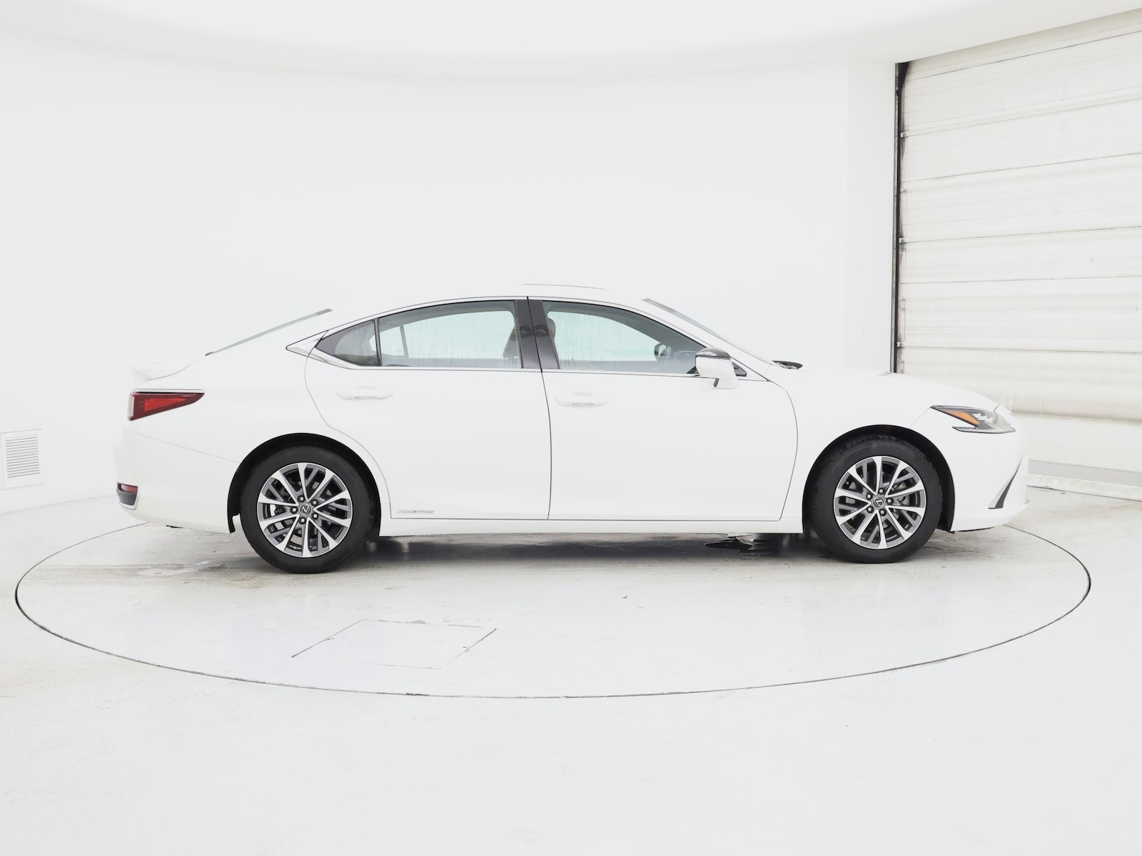 2022 Lexus ES Hybrid 300h - Photo 8