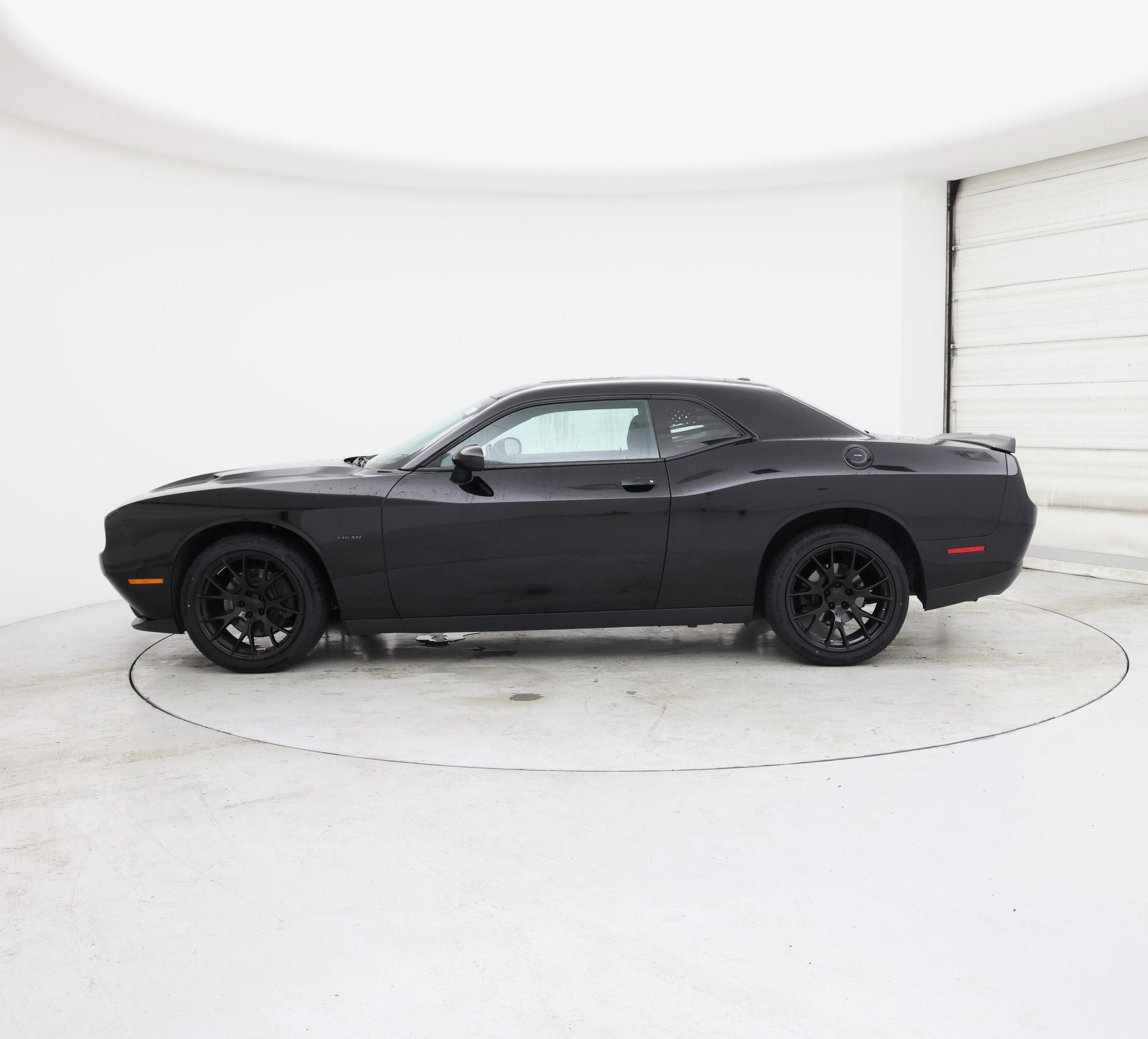 Thumbnail: 2018 Dodge Challenger - 3