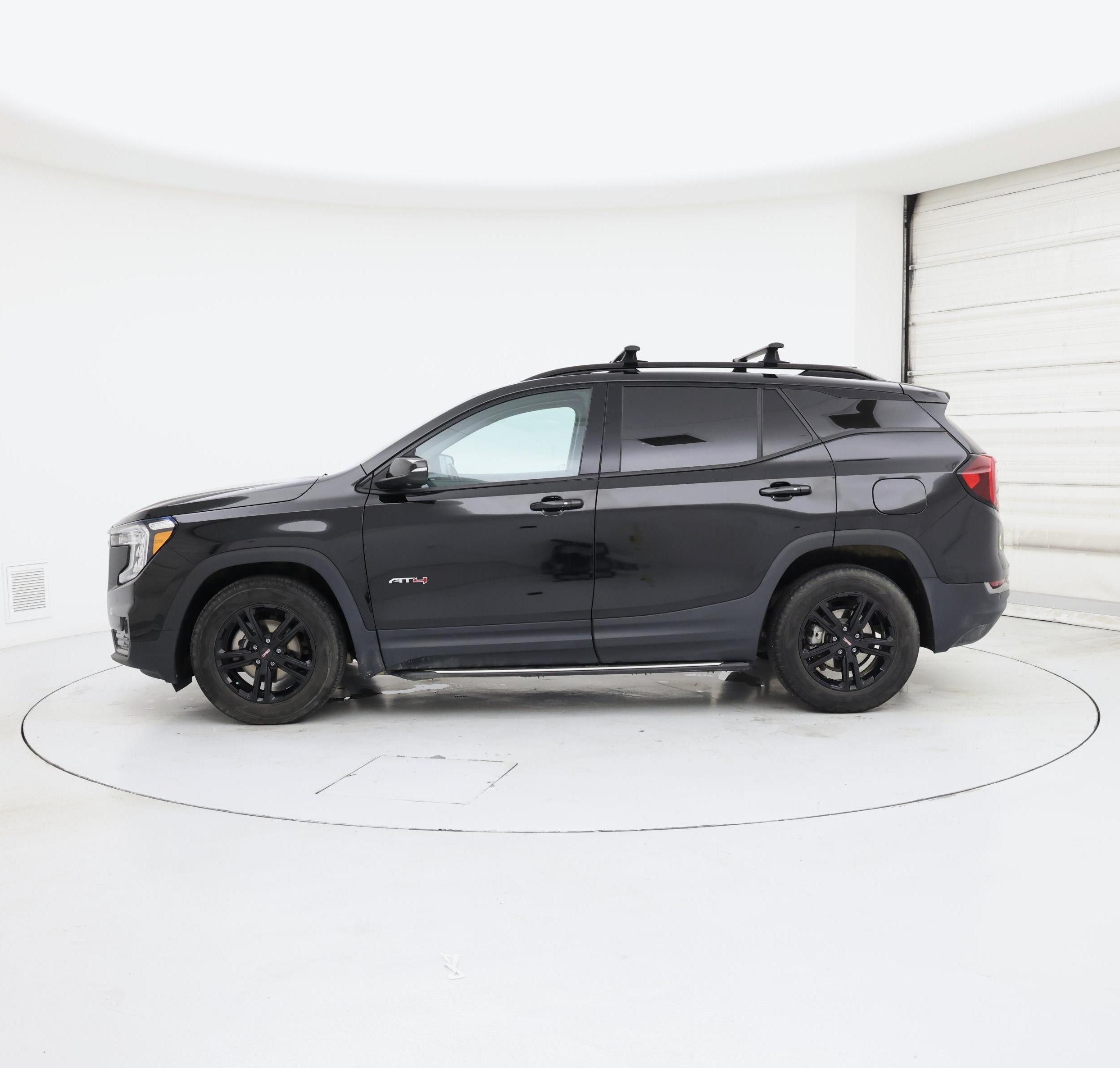 Thumbnail: 2022 GMC Terrain - 3