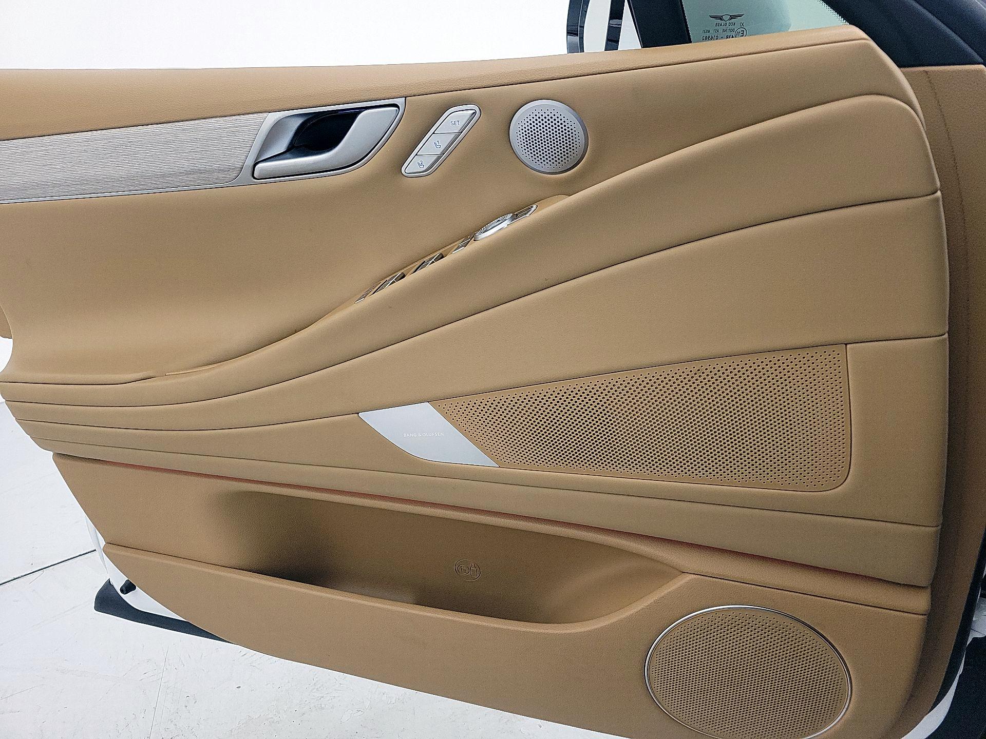 Thumbnail: 2025 Genesis G80 - 12