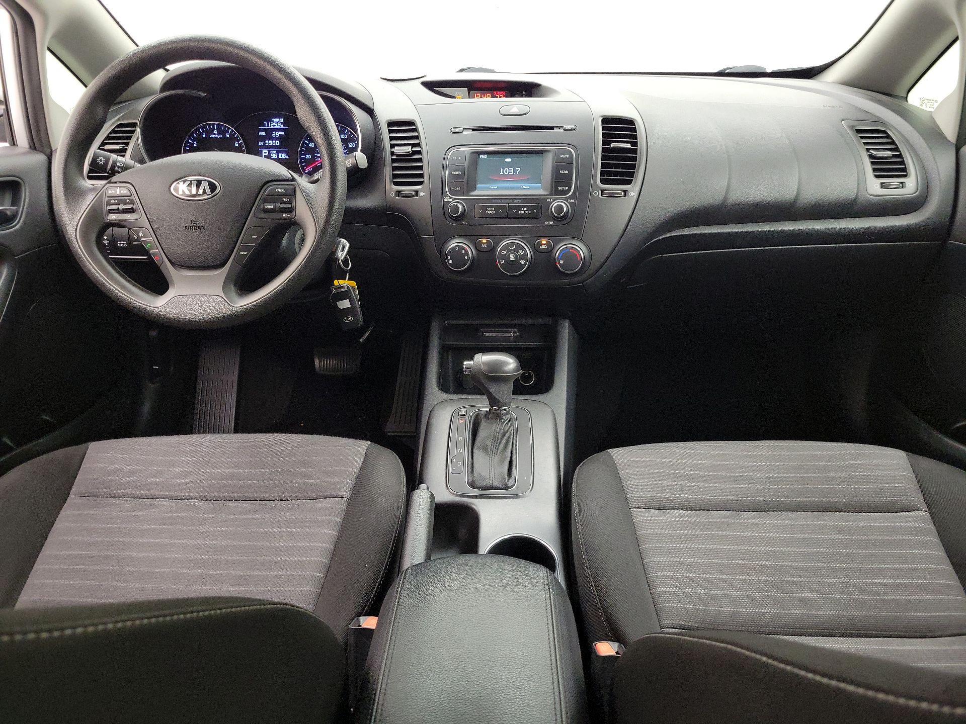 Thumbnail: 2016 Kia Forte - 9