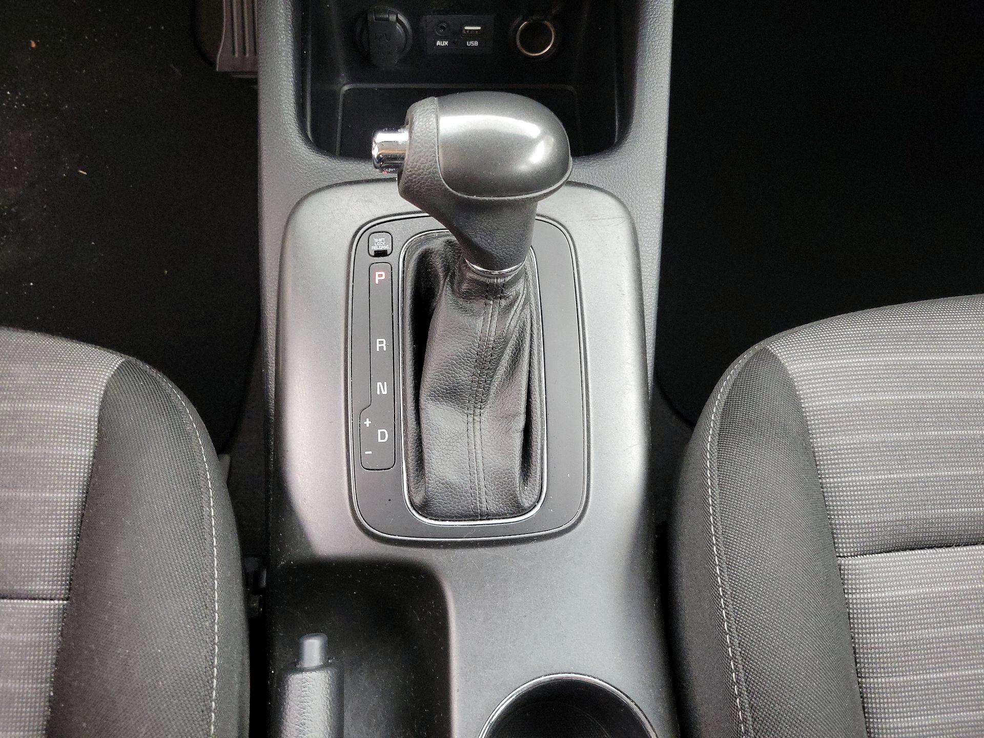 Thumbnail: 2016 Kia Forte - 17