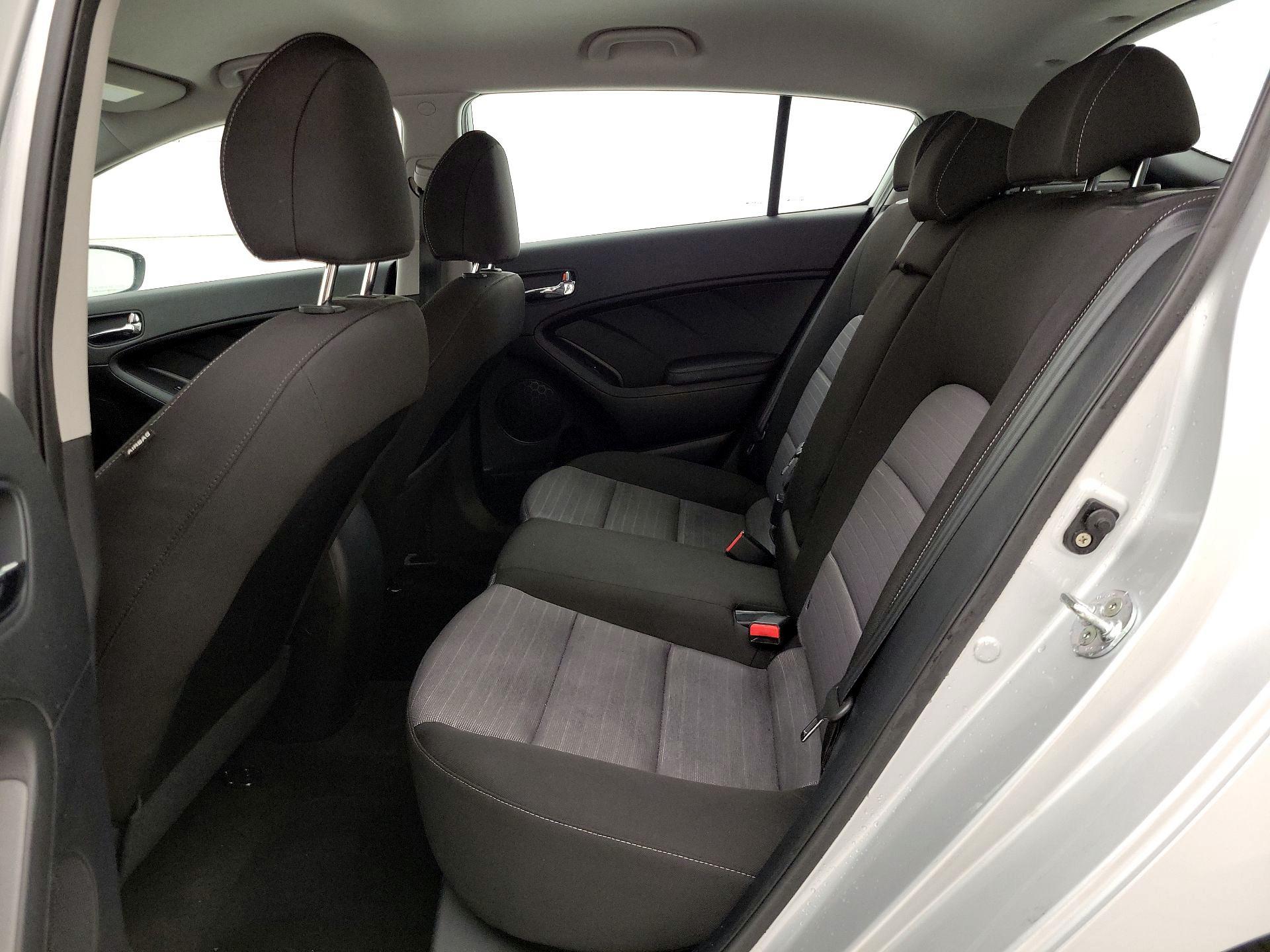 Thumbnail: 2016 Kia Forte - 19