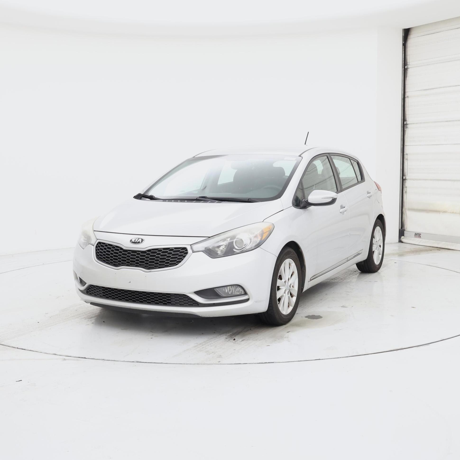 Thumbnail: 2016 Kia Forte - 4