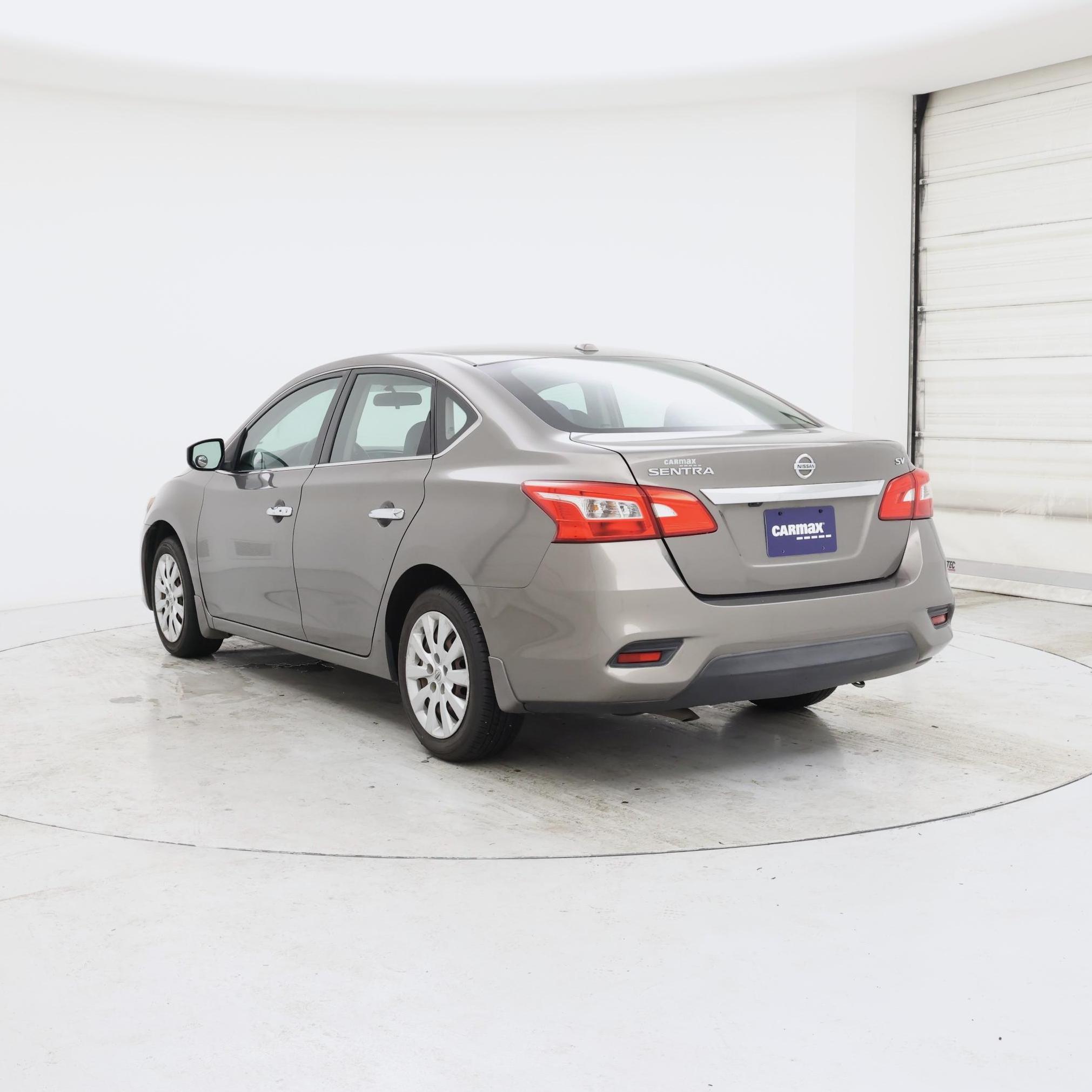 Thumbnail: 2017 Nissan Sentra - 2