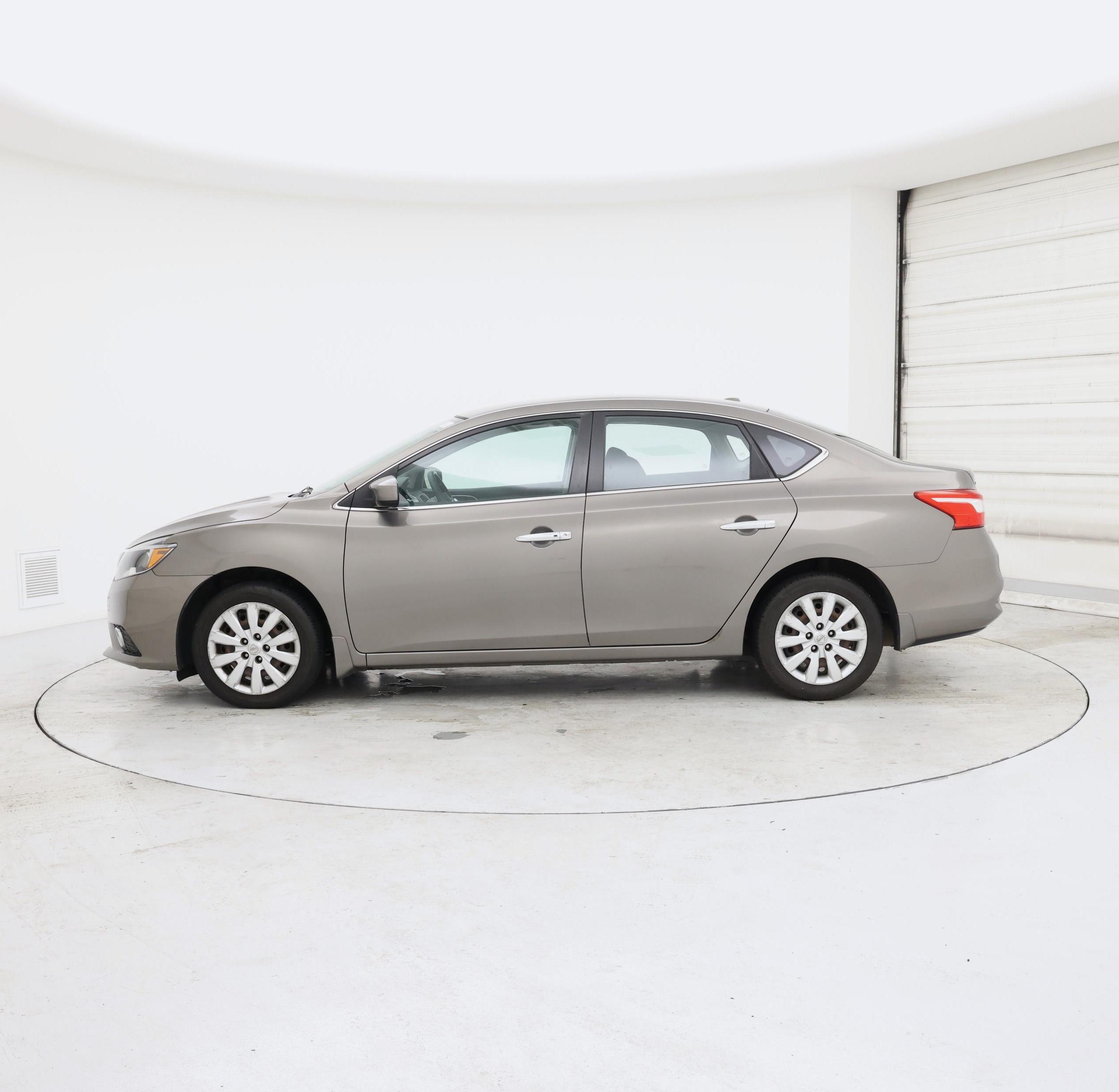 Thumbnail: 2017 Nissan Sentra - 3