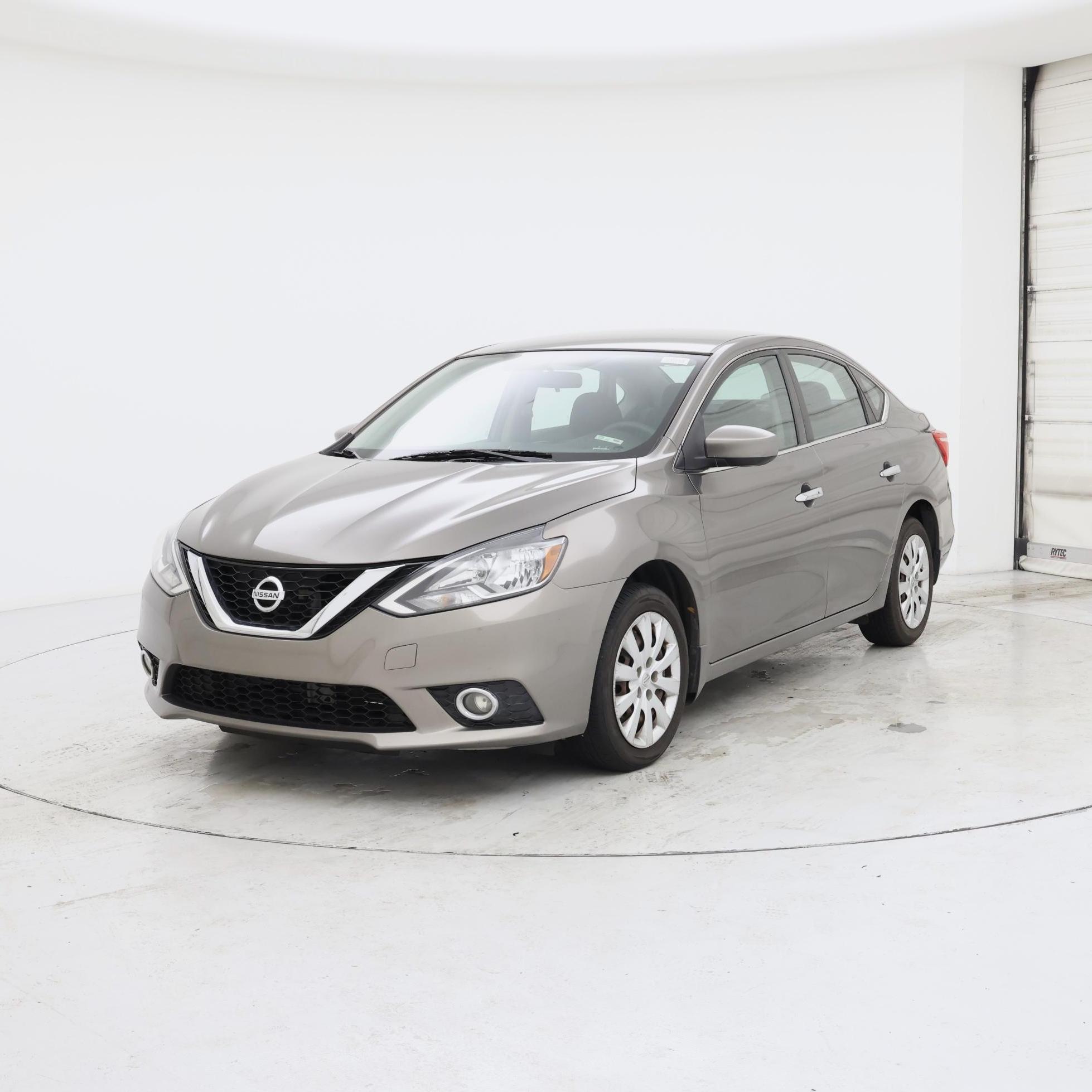 Thumbnail: 2017 Nissan Sentra - 4