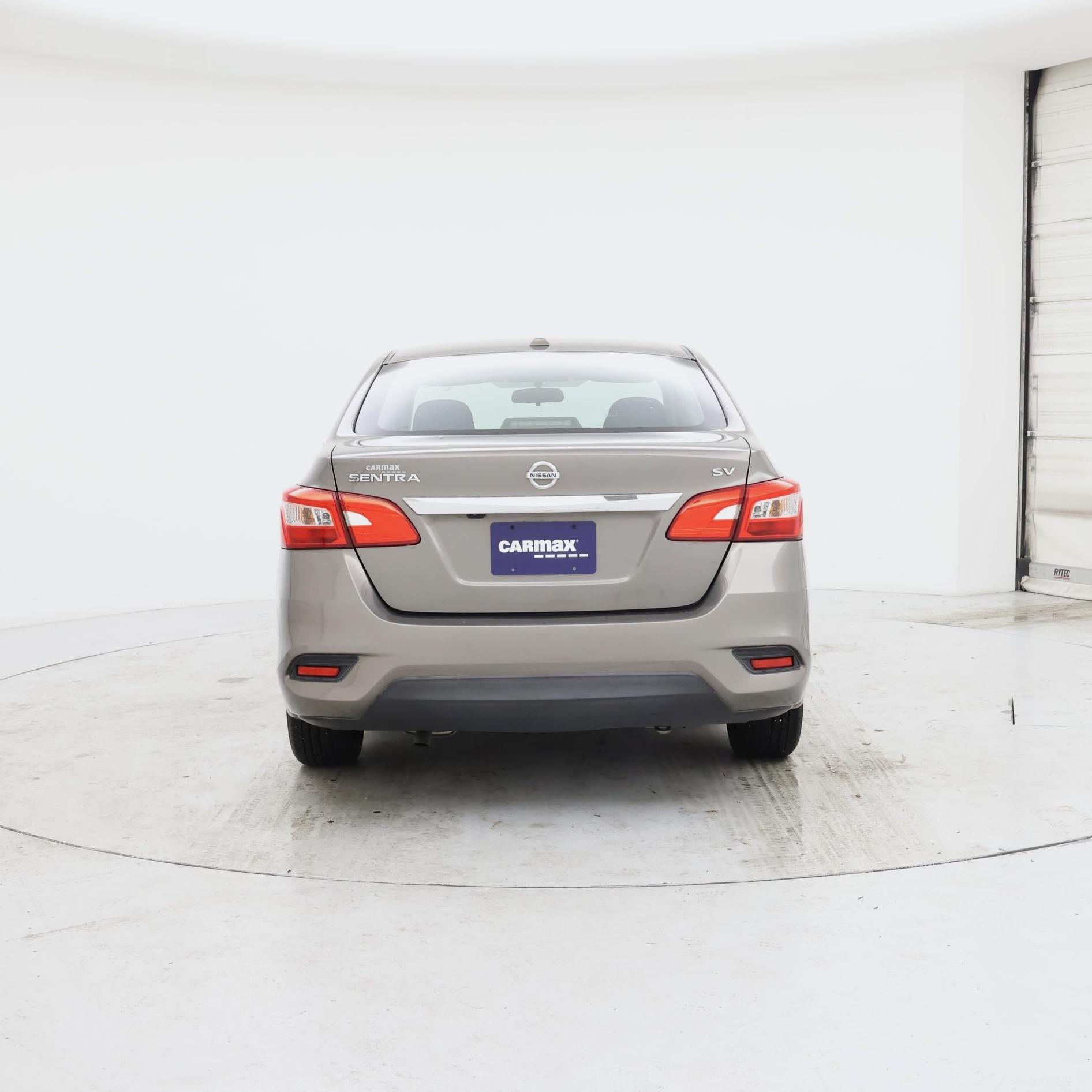 Thumbnail: 2017 Nissan Sentra - 6