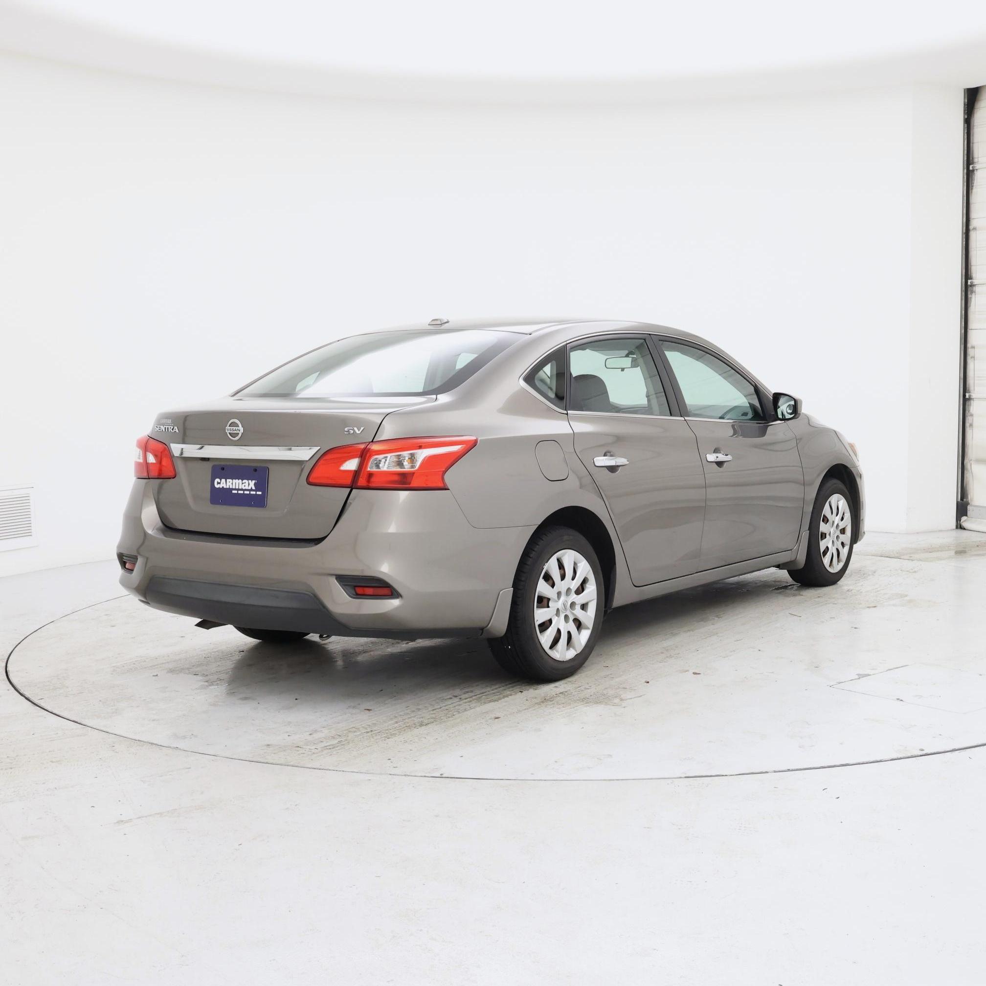 Thumbnail: 2017 Nissan Sentra - 8