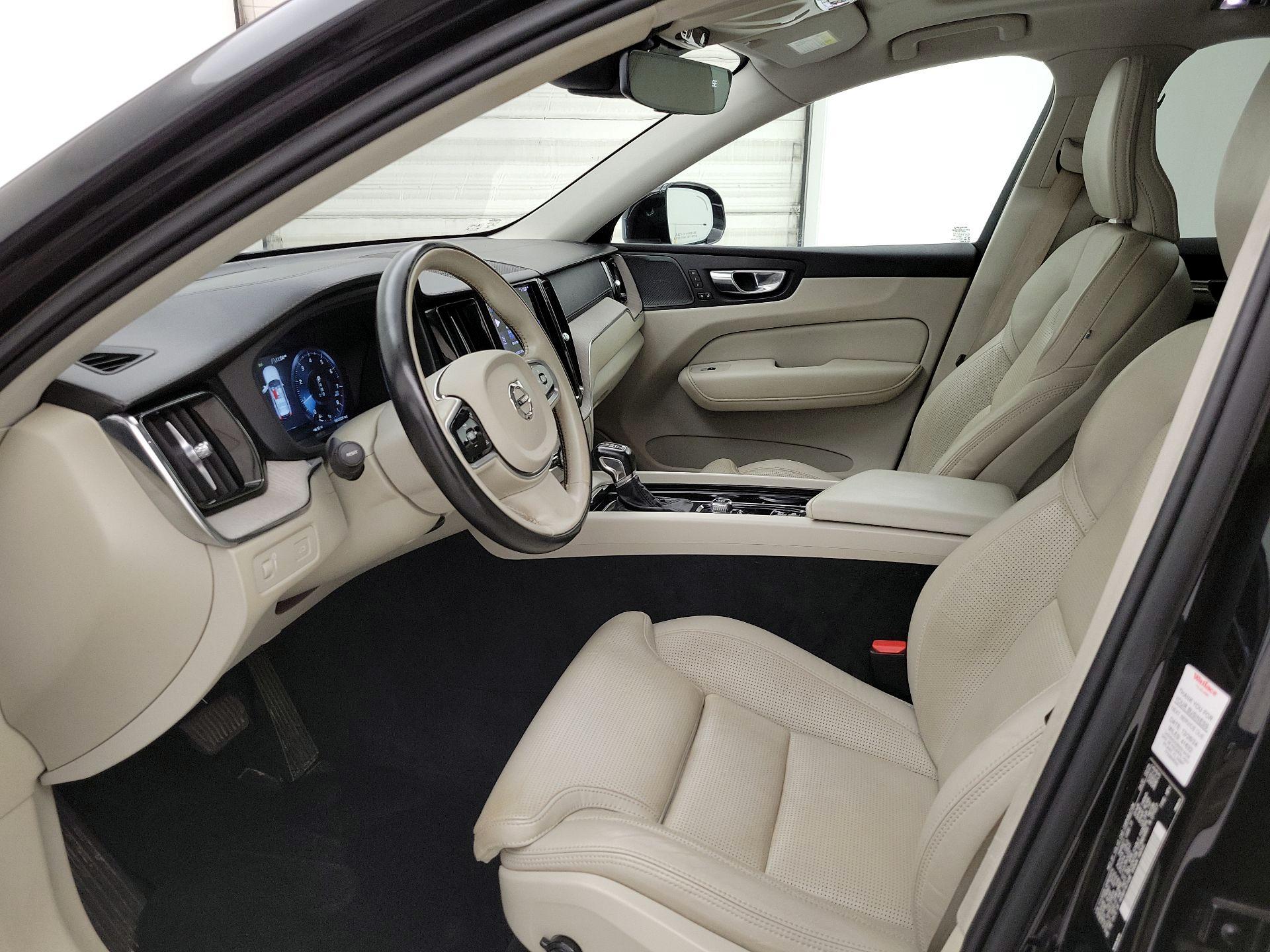 Thumbnail: 2021 Volvo XC60 - 11