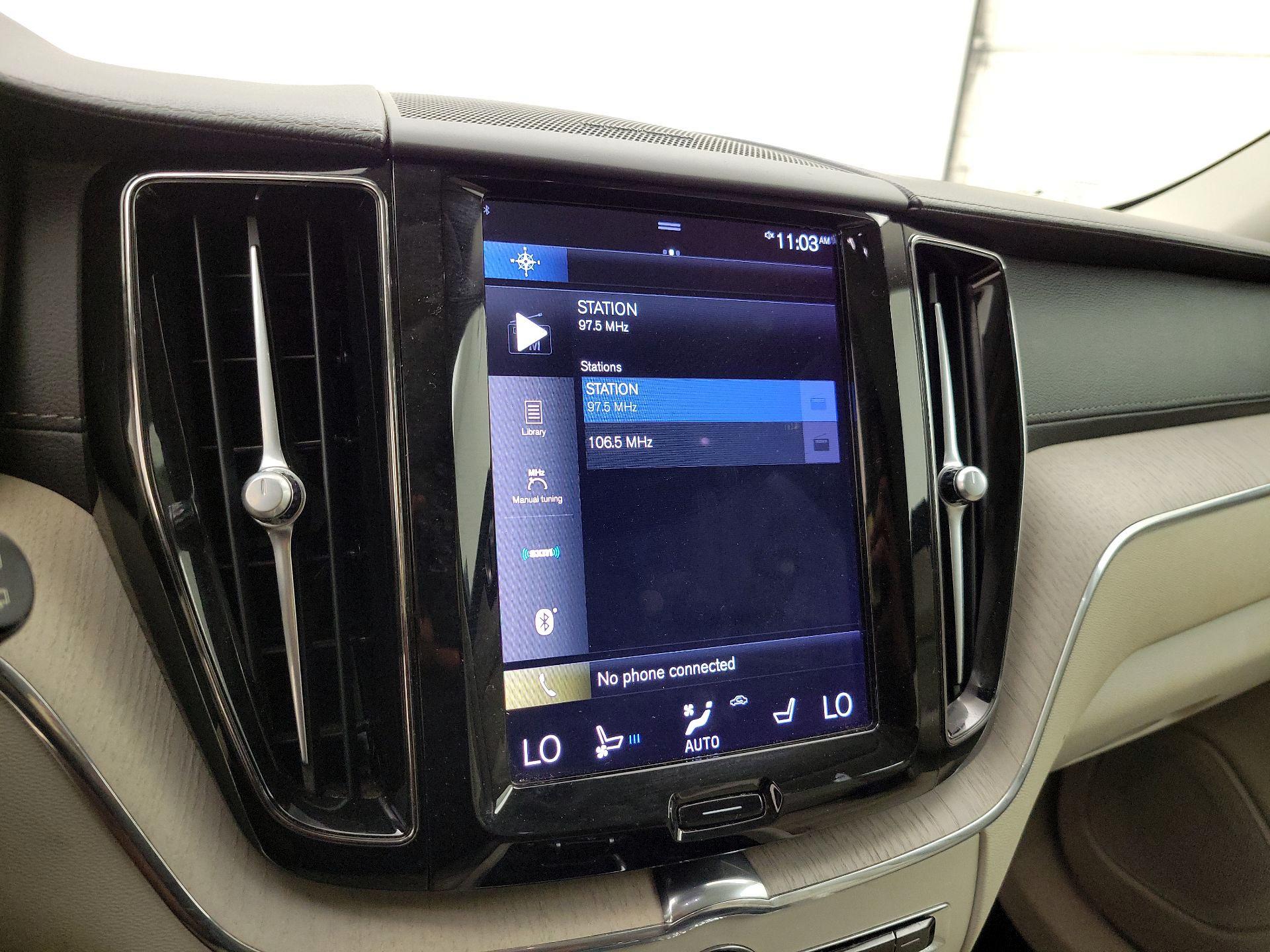 Thumbnail: 2021 Volvo XC60 - 15