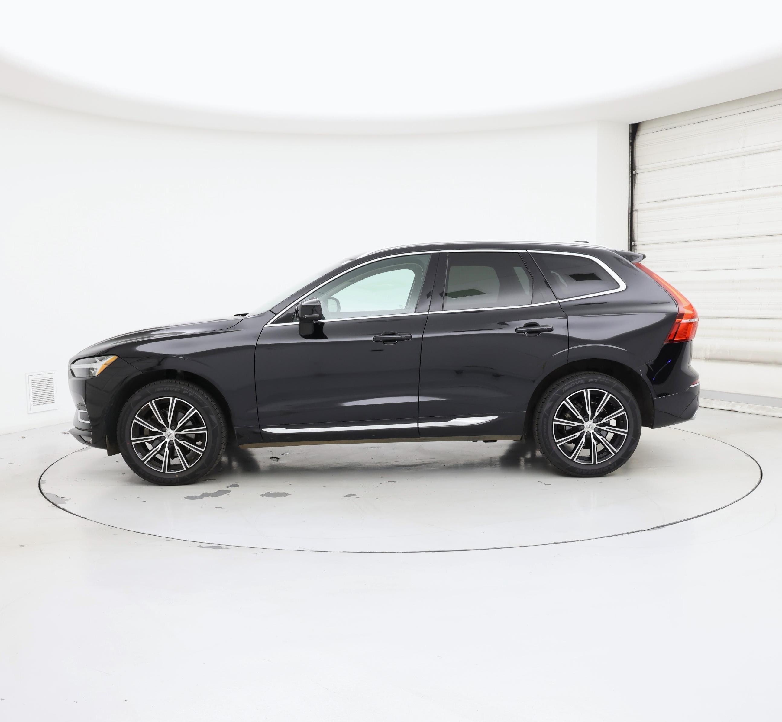 Thumbnail: 2021 Volvo XC60 - 3
