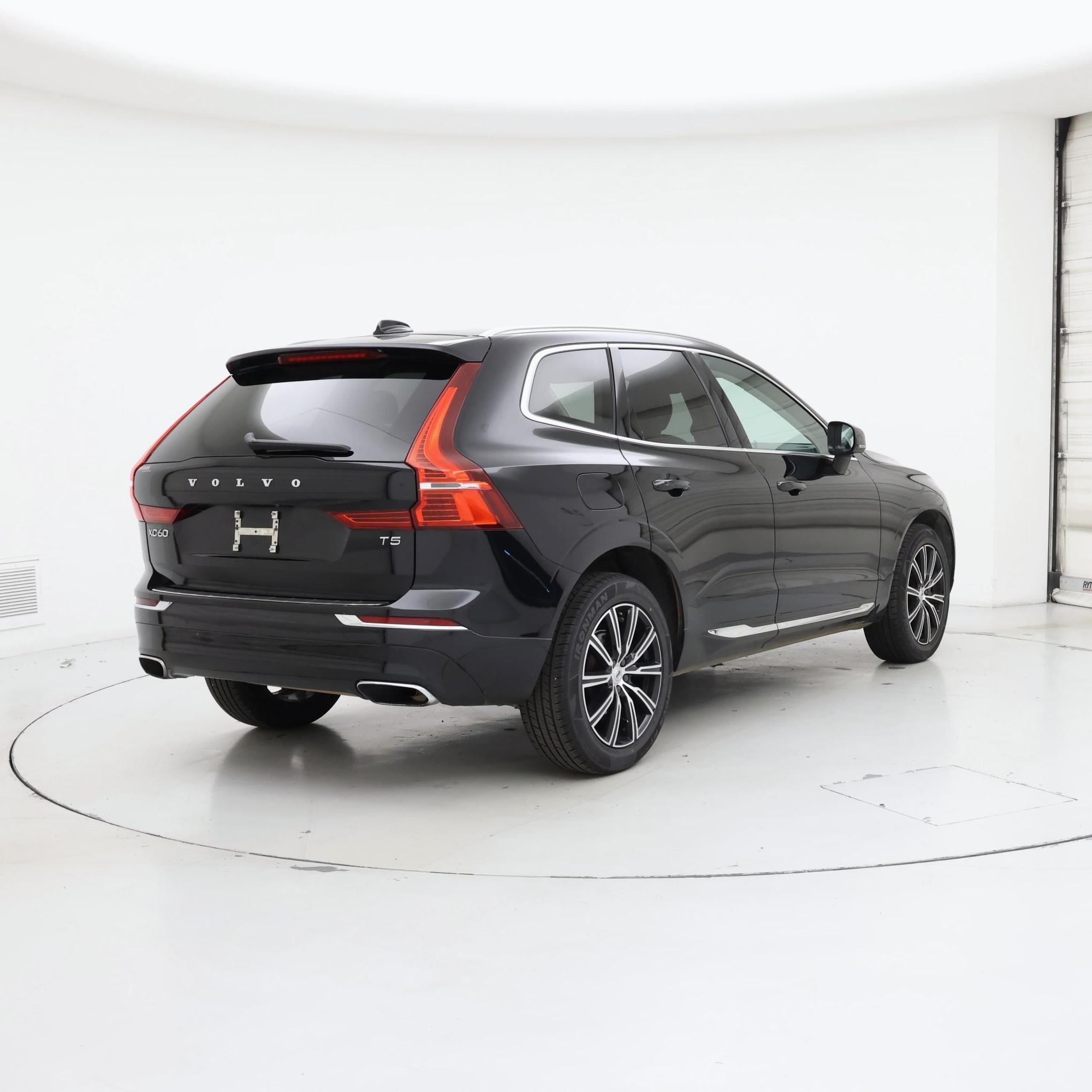 Thumbnail: 2021 Volvo XC60 - 8