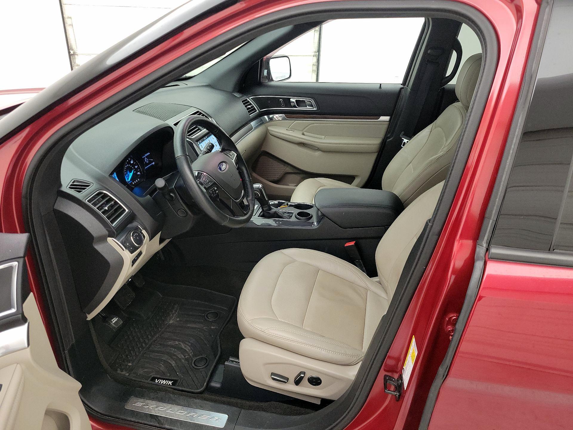 Thumbnail: 2018 Ford Explorer - 11