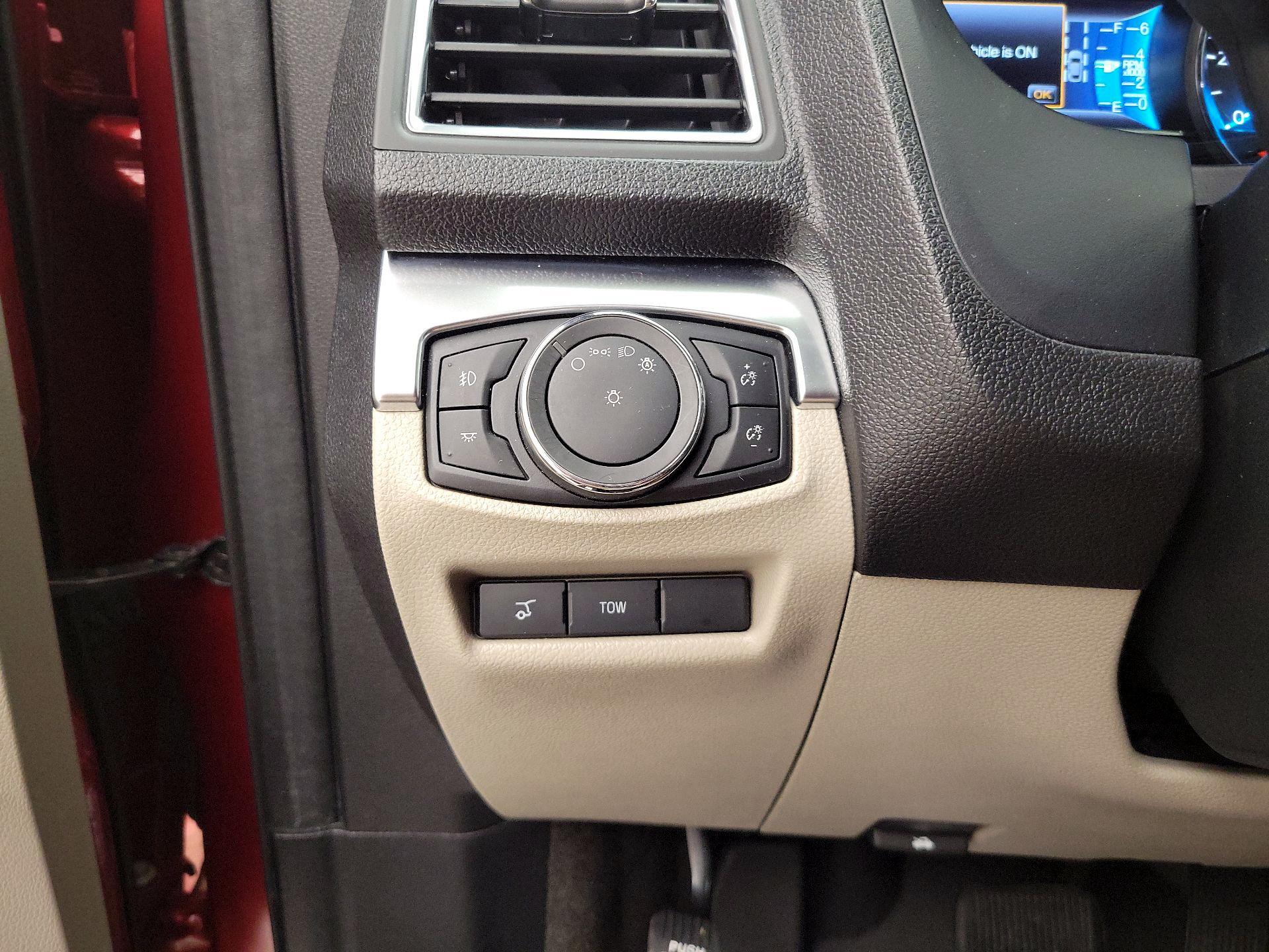 Thumbnail: 2018 Ford Explorer - 13
