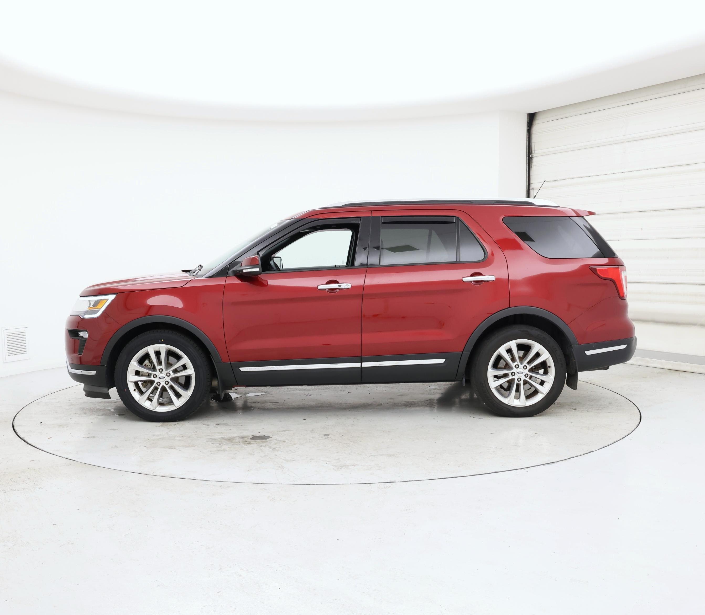 Thumbnail: 2018 Ford Explorer - 3