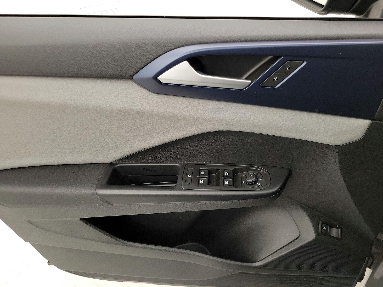 2022 Volkswagen Taos SE - Photo 13