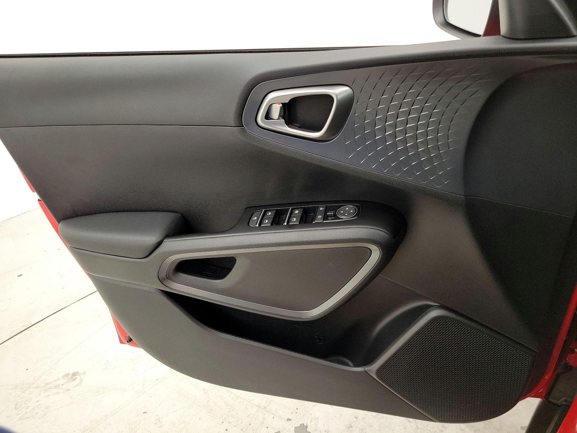 Thumbnail: 2021 Kia Soul - 12