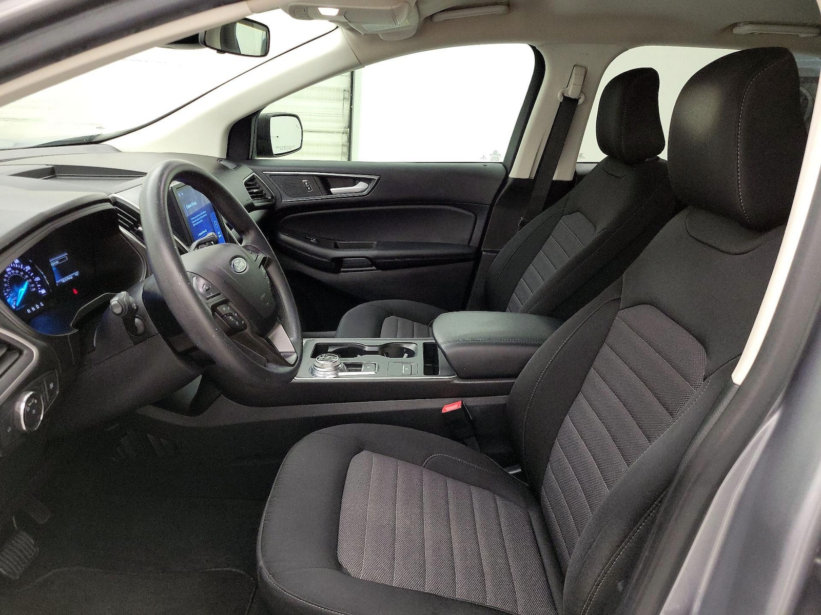 2022 Ford Edge SE - Photo 12