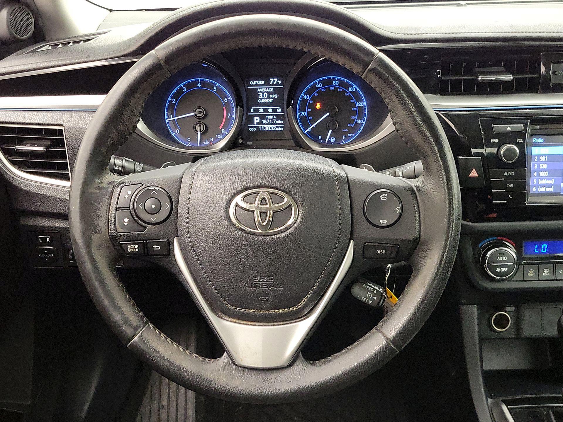 Thumbnail: 2015 Toyota Corolla - 10