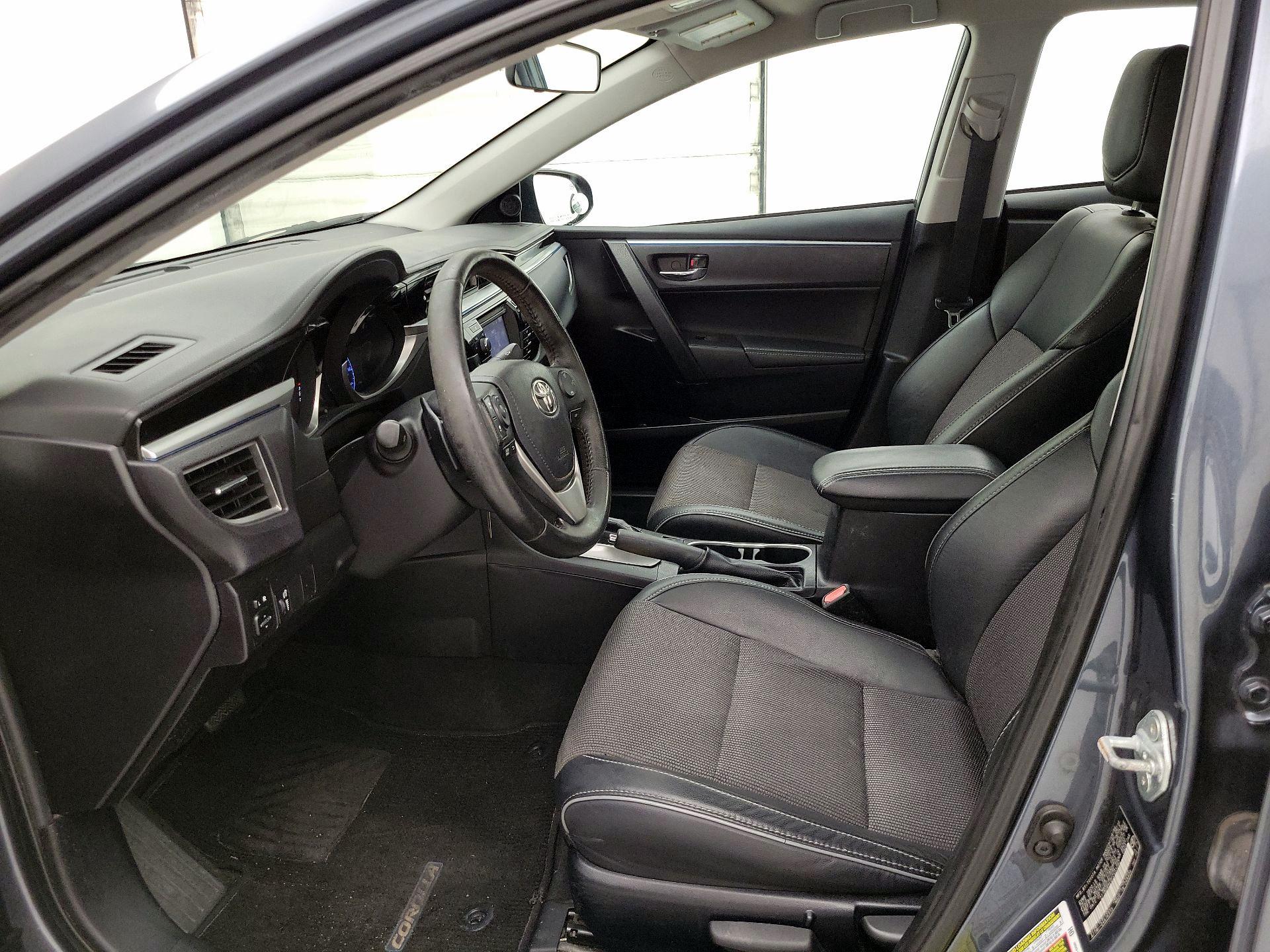 Thumbnail: 2015 Toyota Corolla - 11