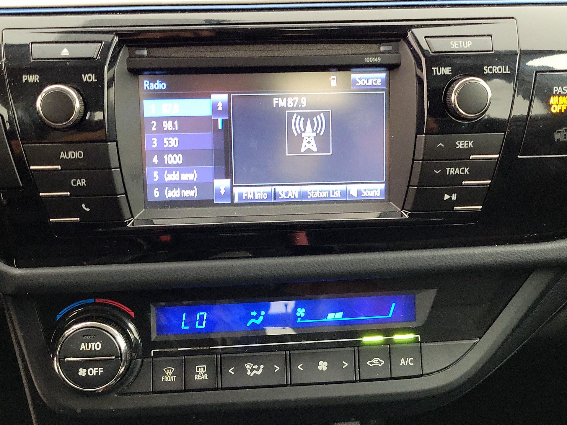 Thumbnail: 2015 Toyota Corolla - 15