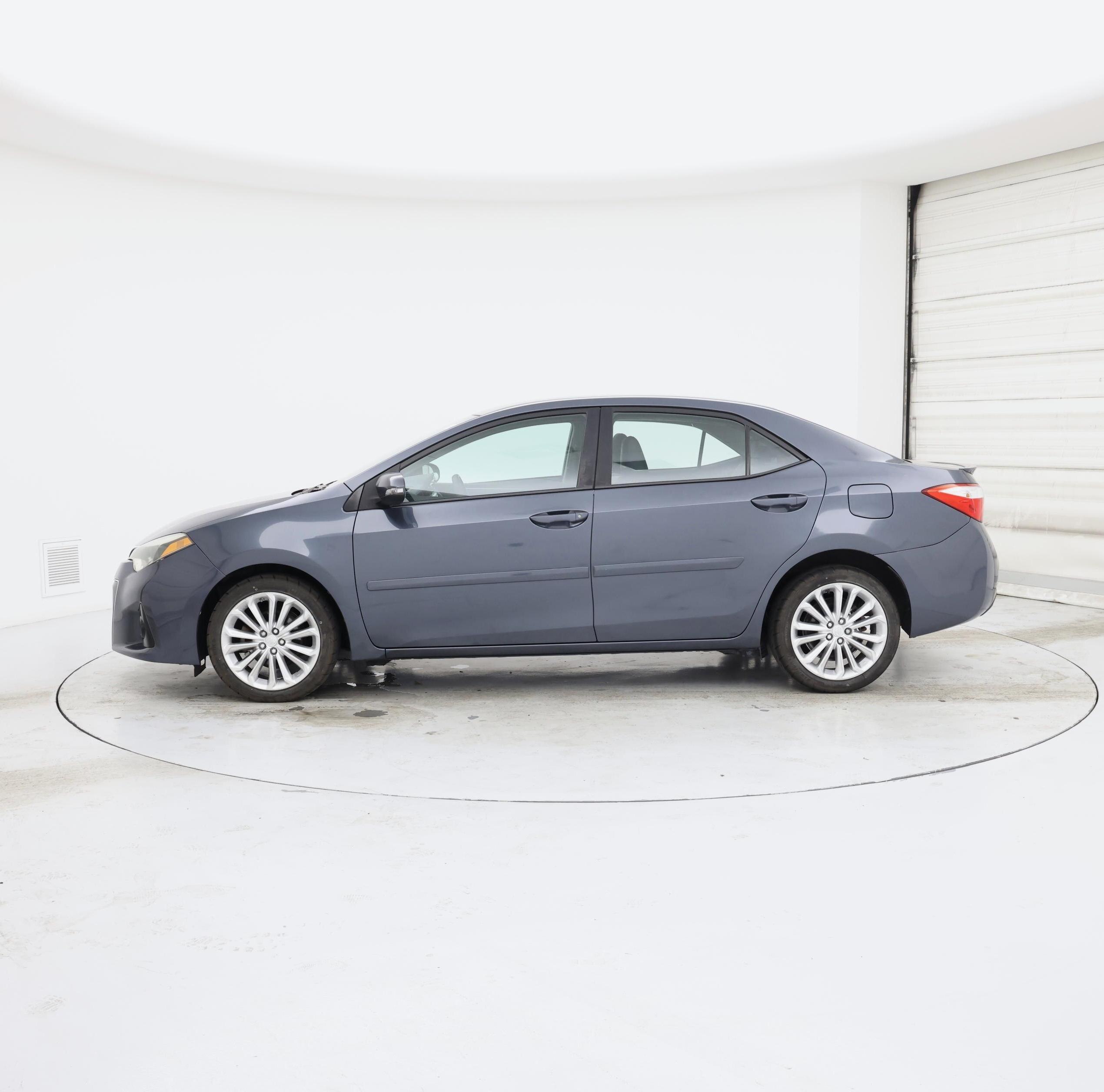 Thumbnail: 2015 Toyota Corolla - 3