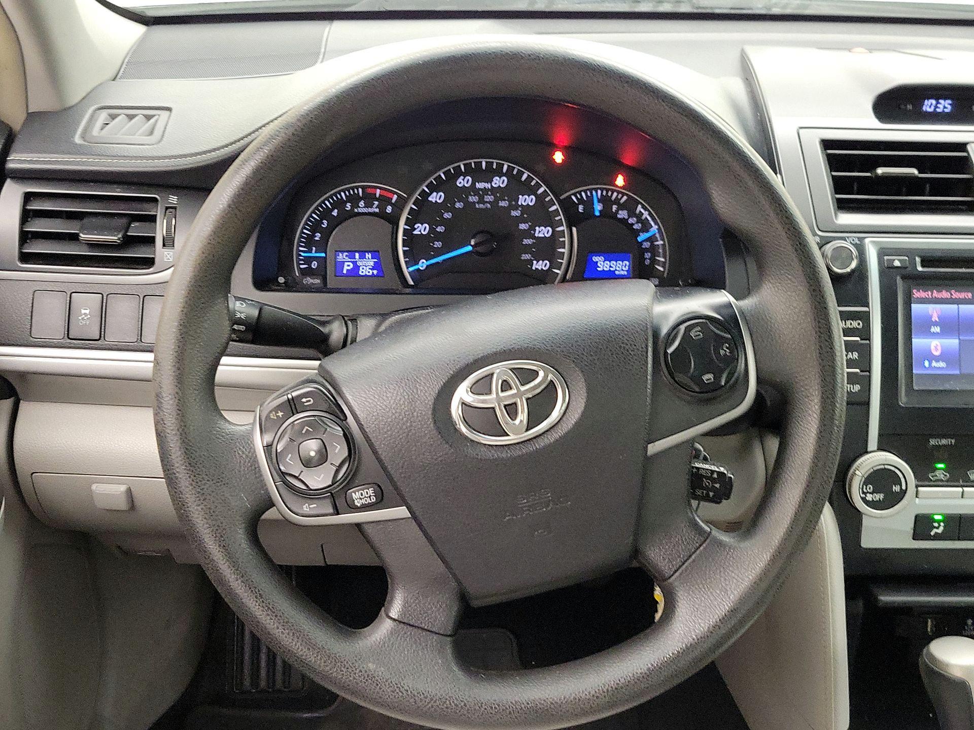 Thumbnail: 2014 Toyota Camry - 10