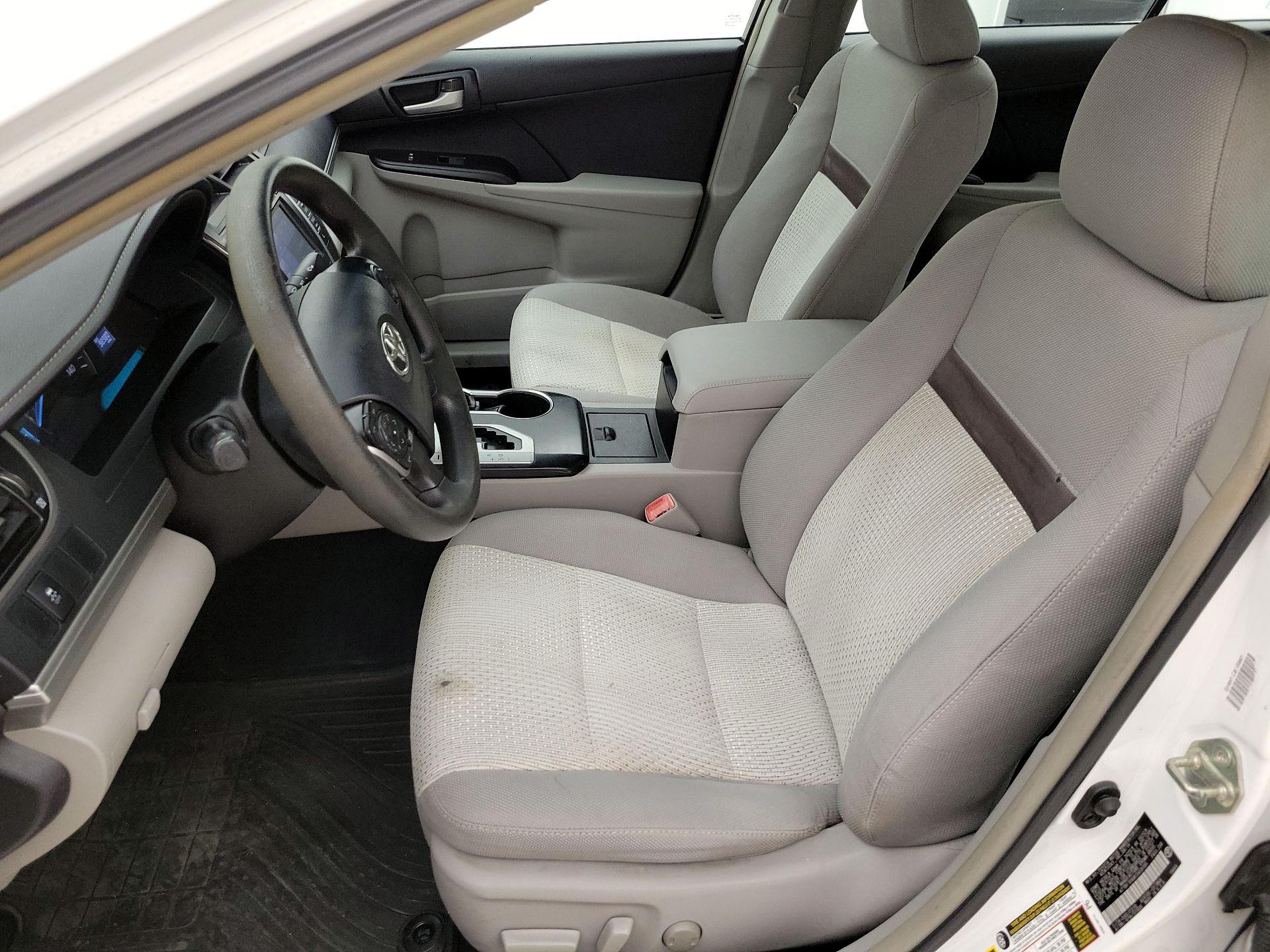 Thumbnail: 2014 Toyota Camry - 11